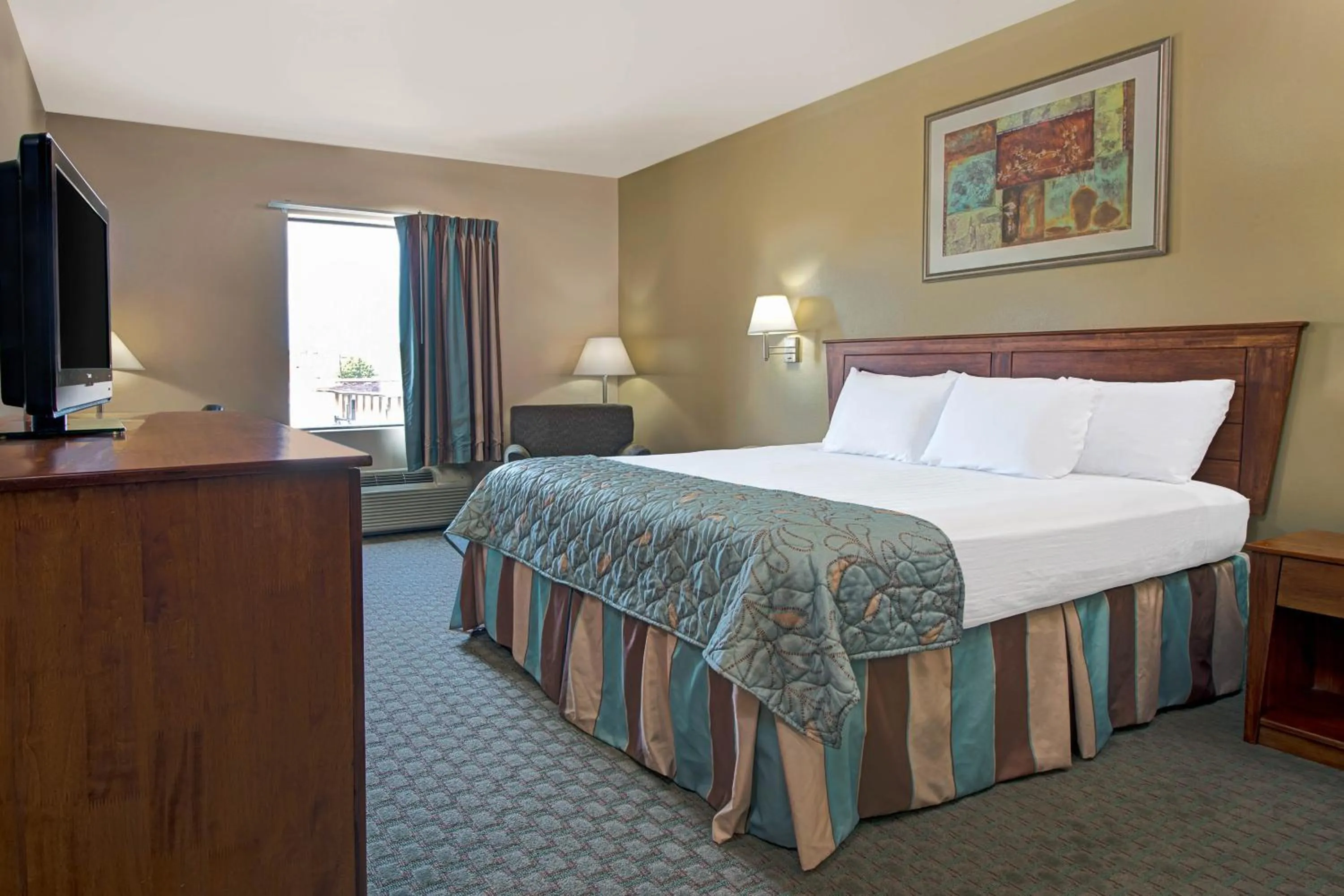 Bed in Days Inn by Wyndham Downtown St. Louis