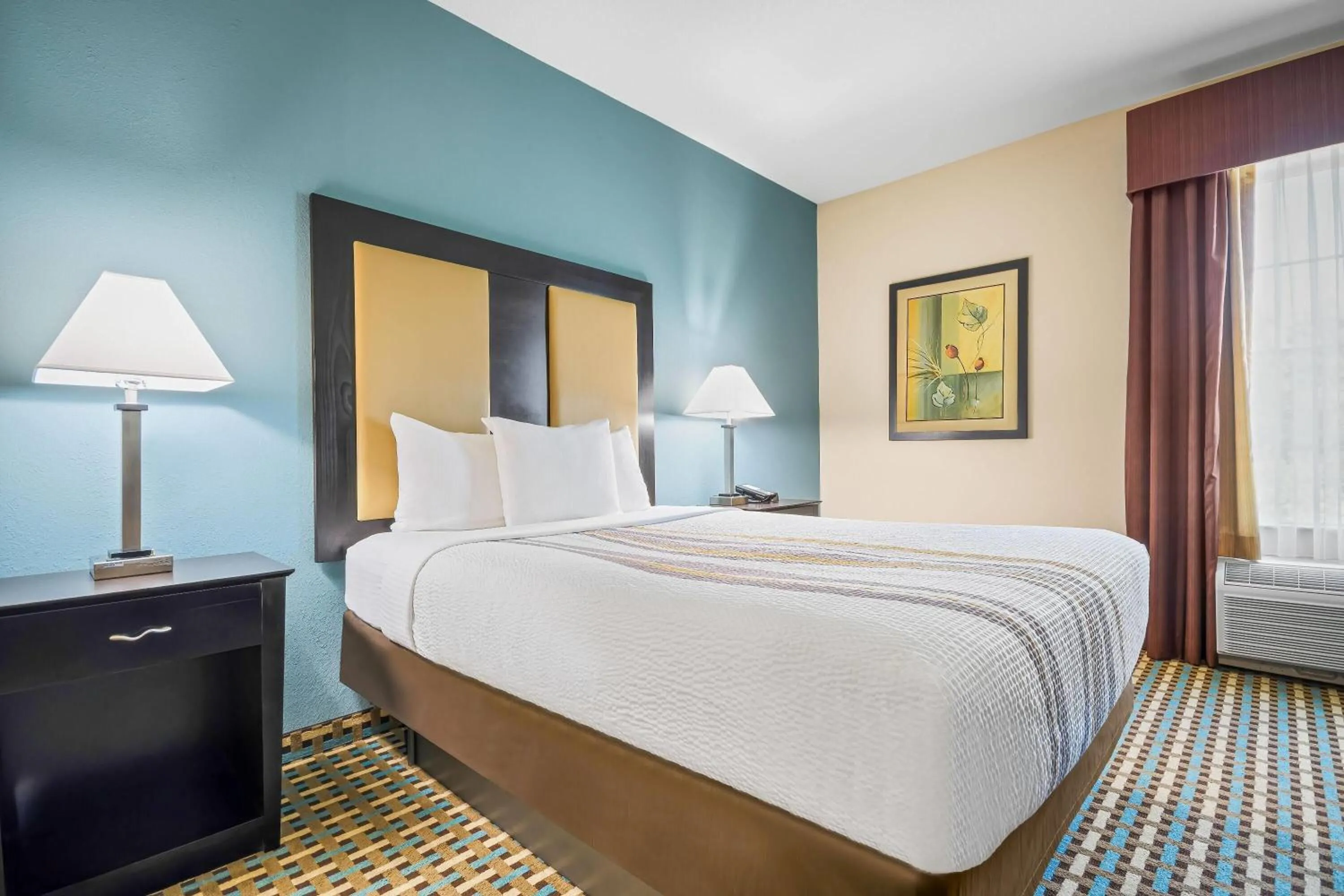 Bed in La Quinta by Wyndham Stonington-Mystic Area