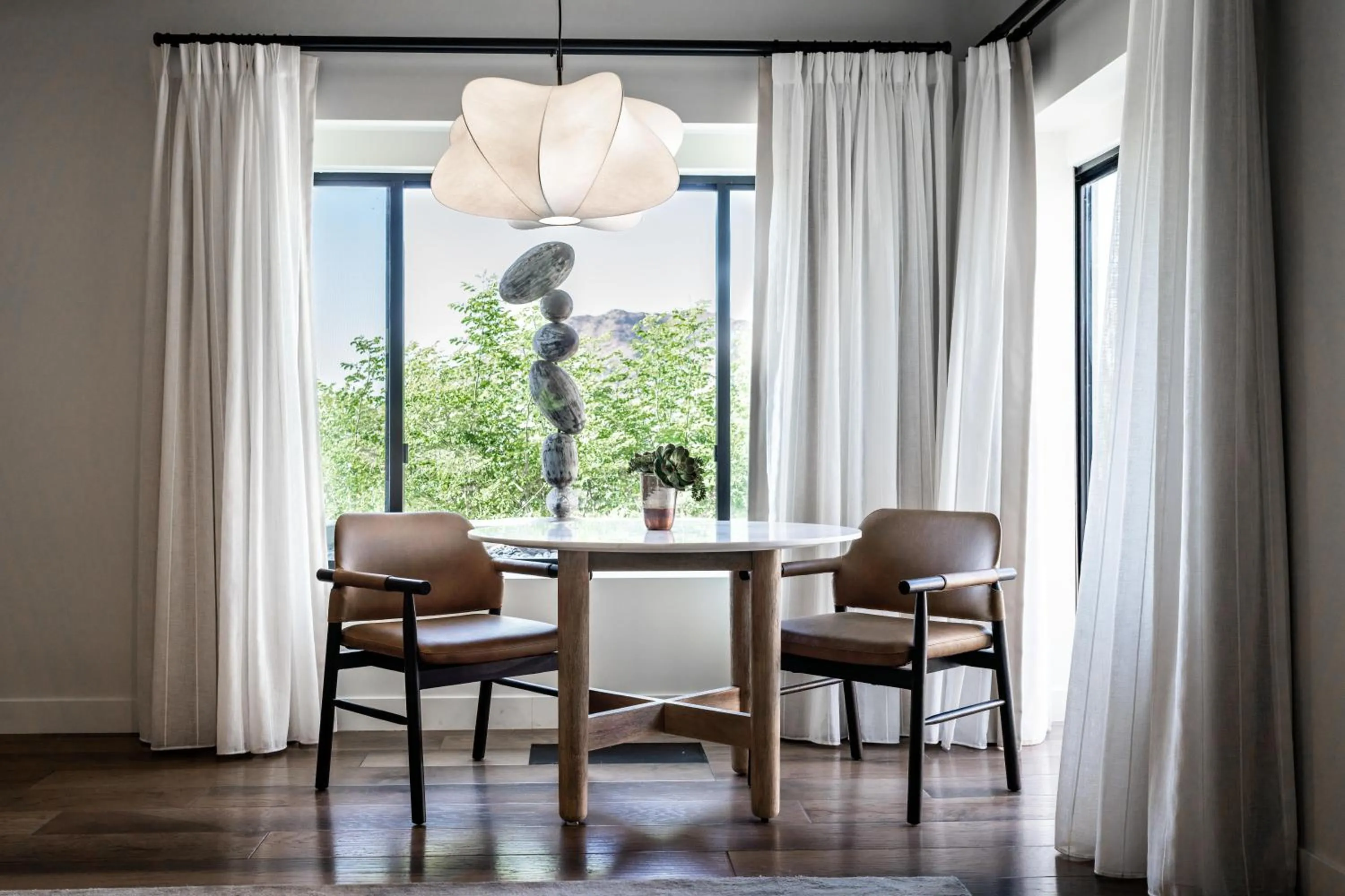Dining area in Sanctuary Camelback Mountain Resort and Spa
