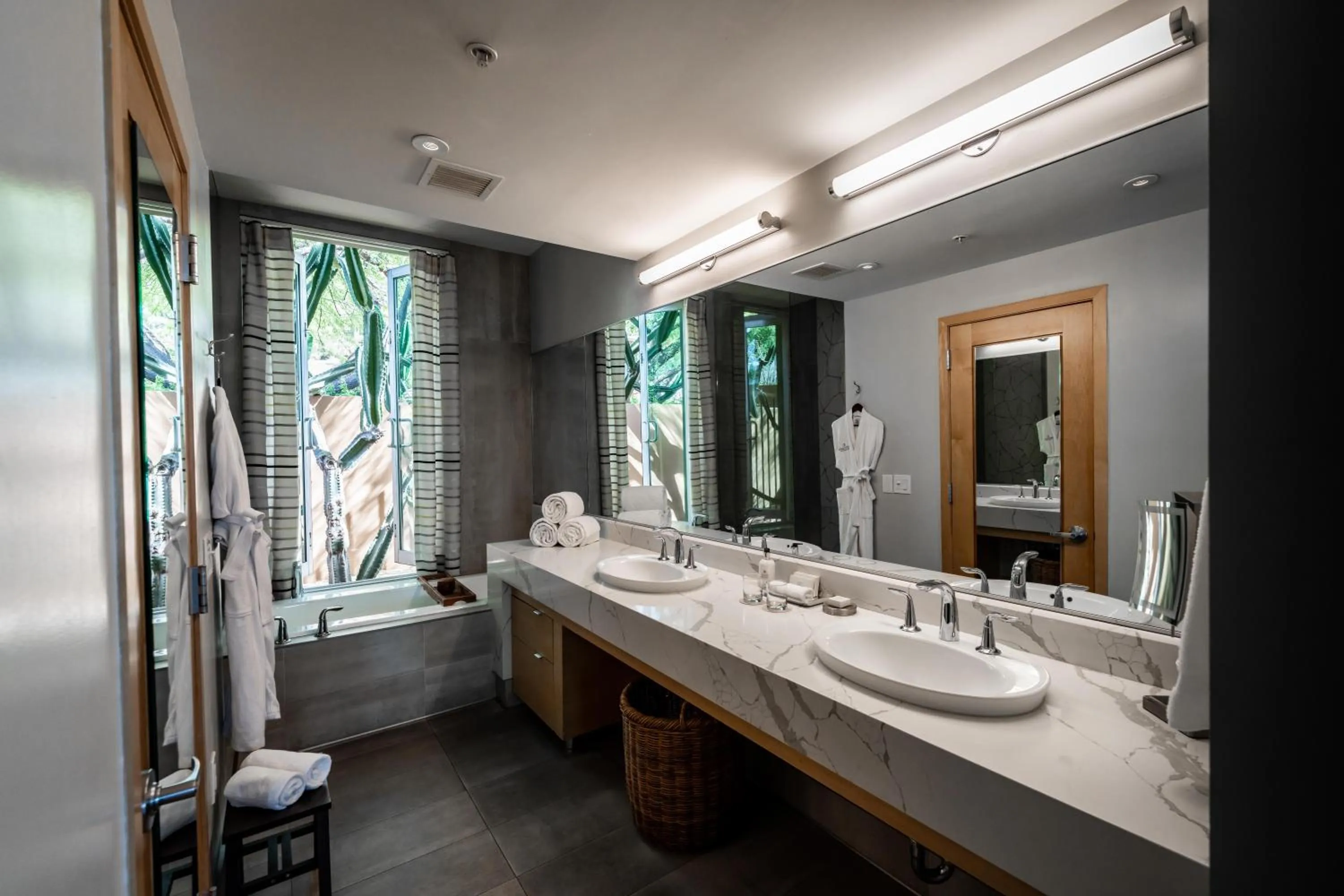 Bathroom in Sanctuary Camelback Mountain Resort and Spa