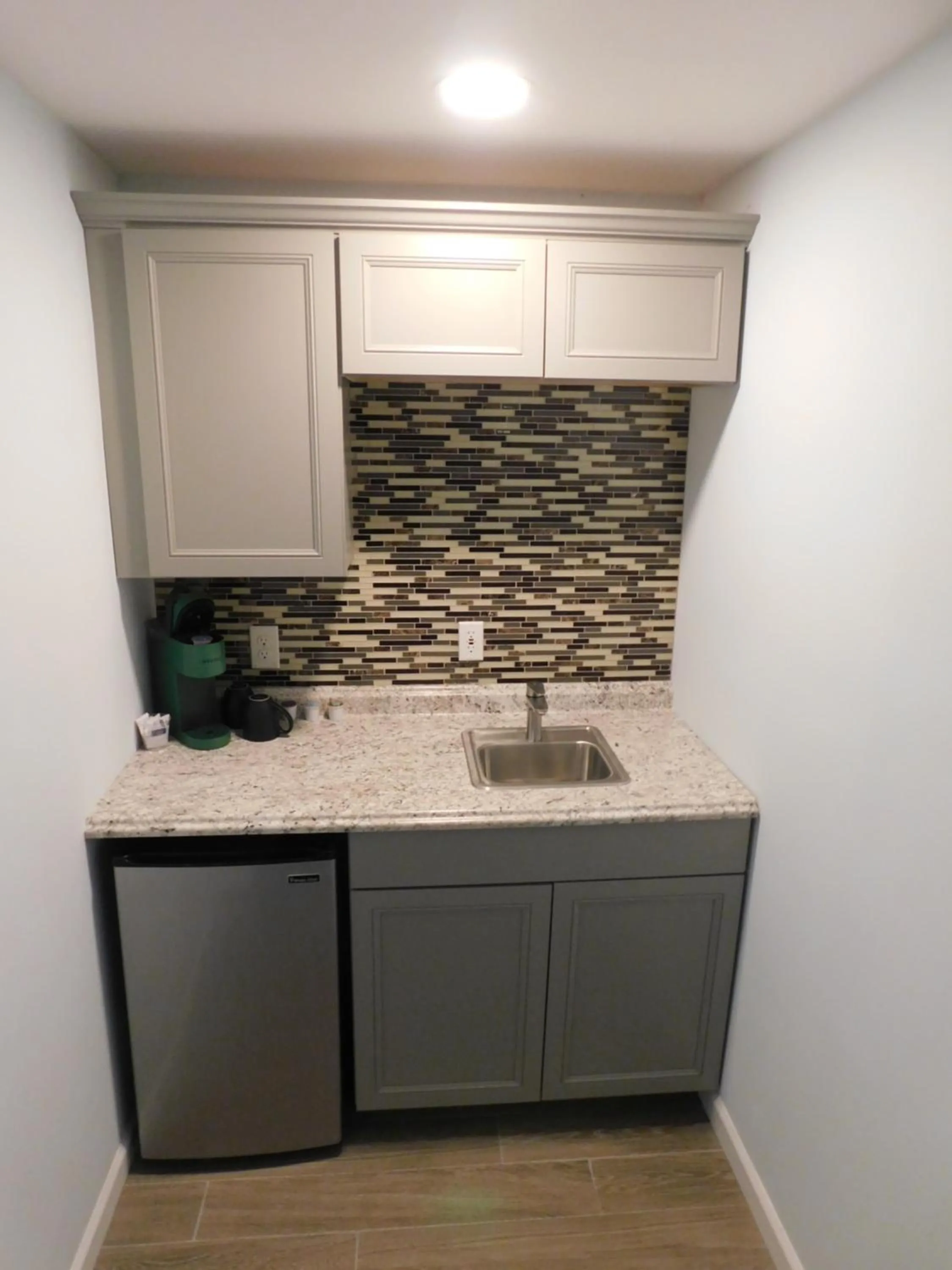 Coffee/tea facilities in Silver Ridge Lodge