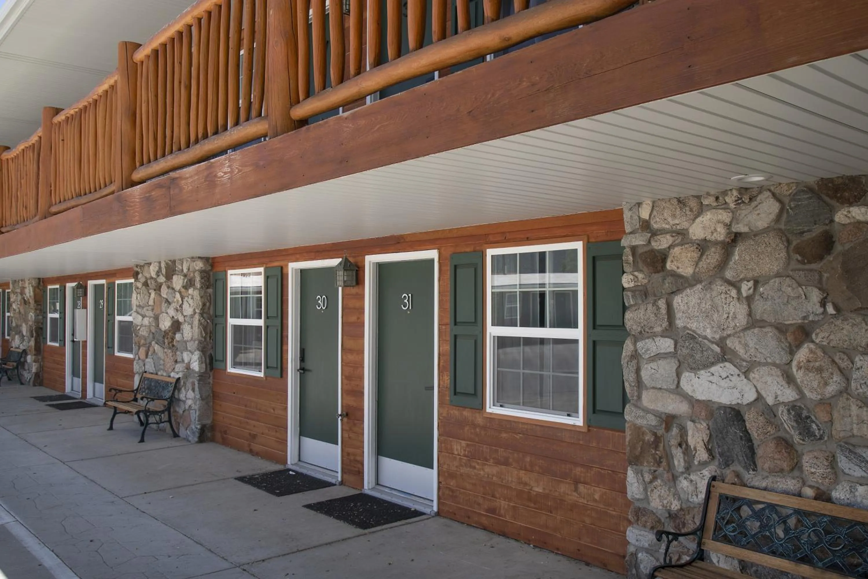 Property building in Silver Ridge Lodge