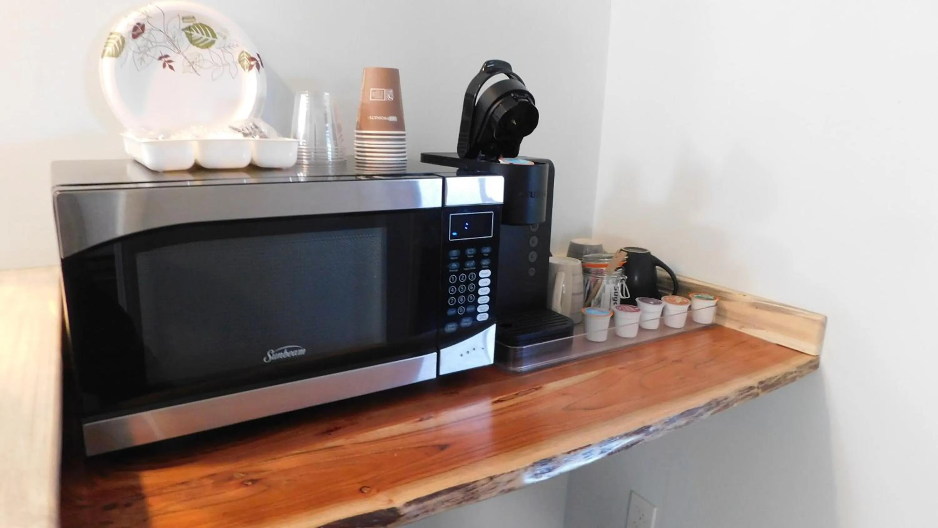 Coffee/tea facilities in Silver Ridge Lodge