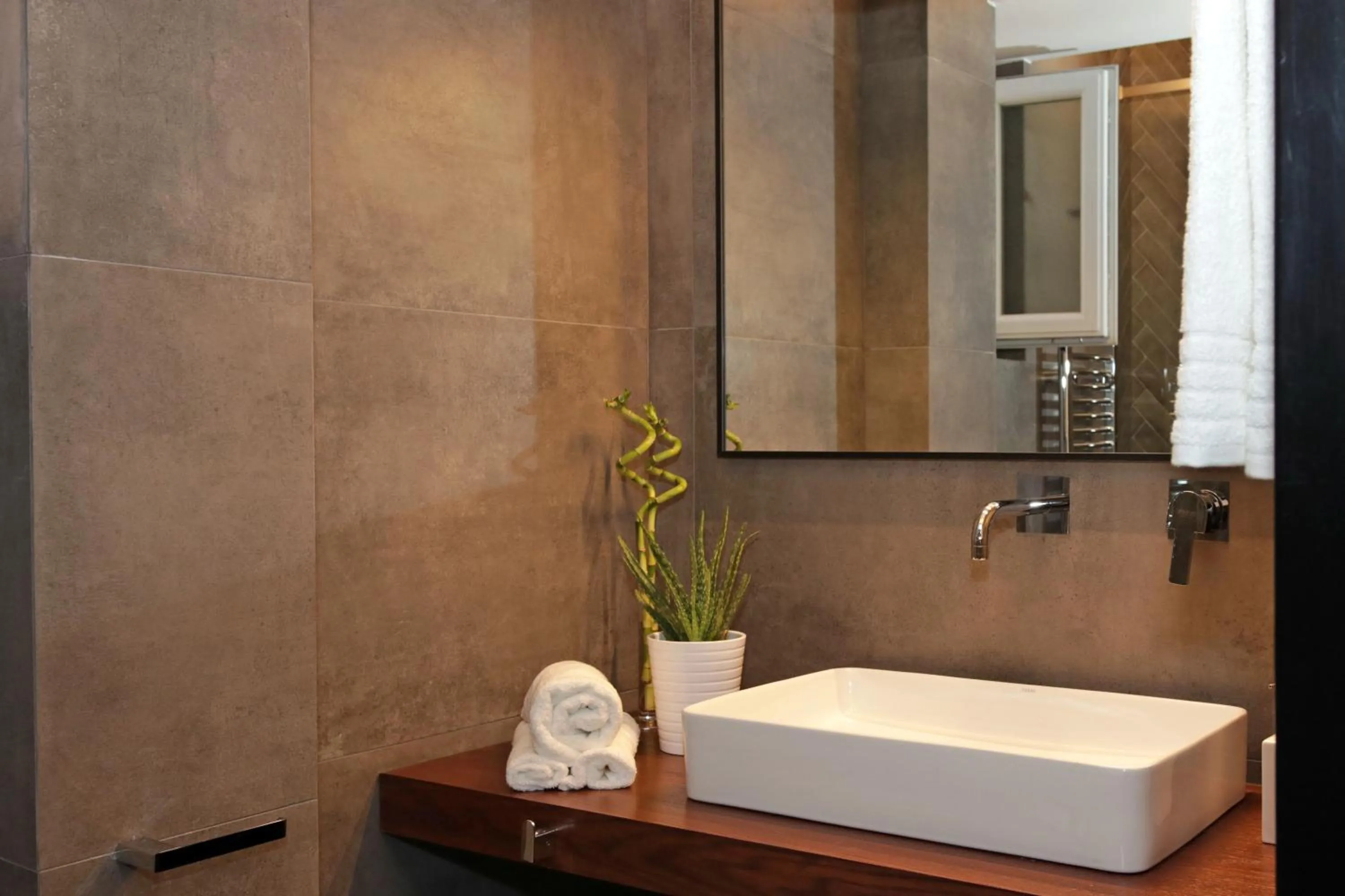 Bathroom in The 4 Travellers Thessaloniki