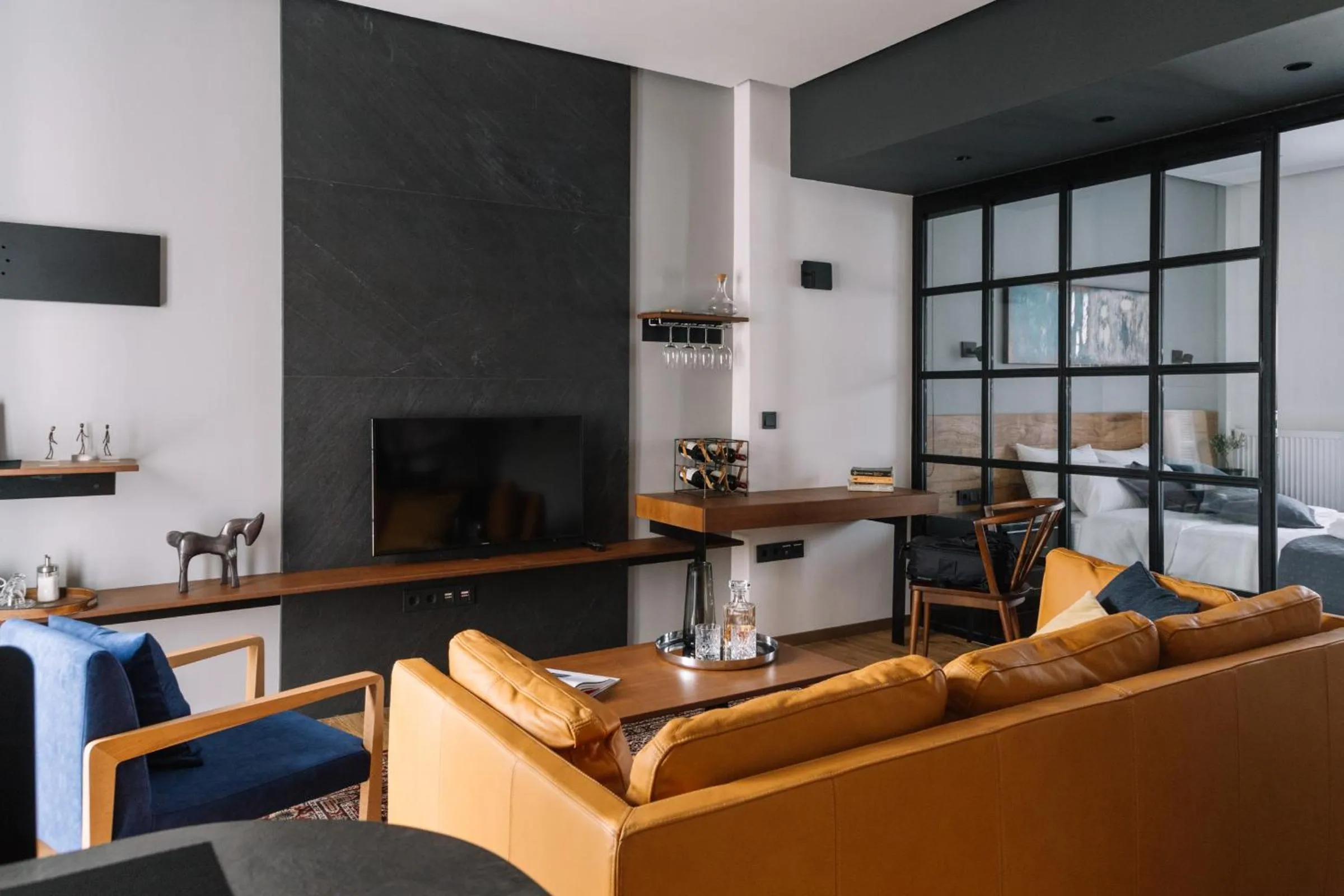 TV and multimedia in The 4 Travellers Thessaloniki