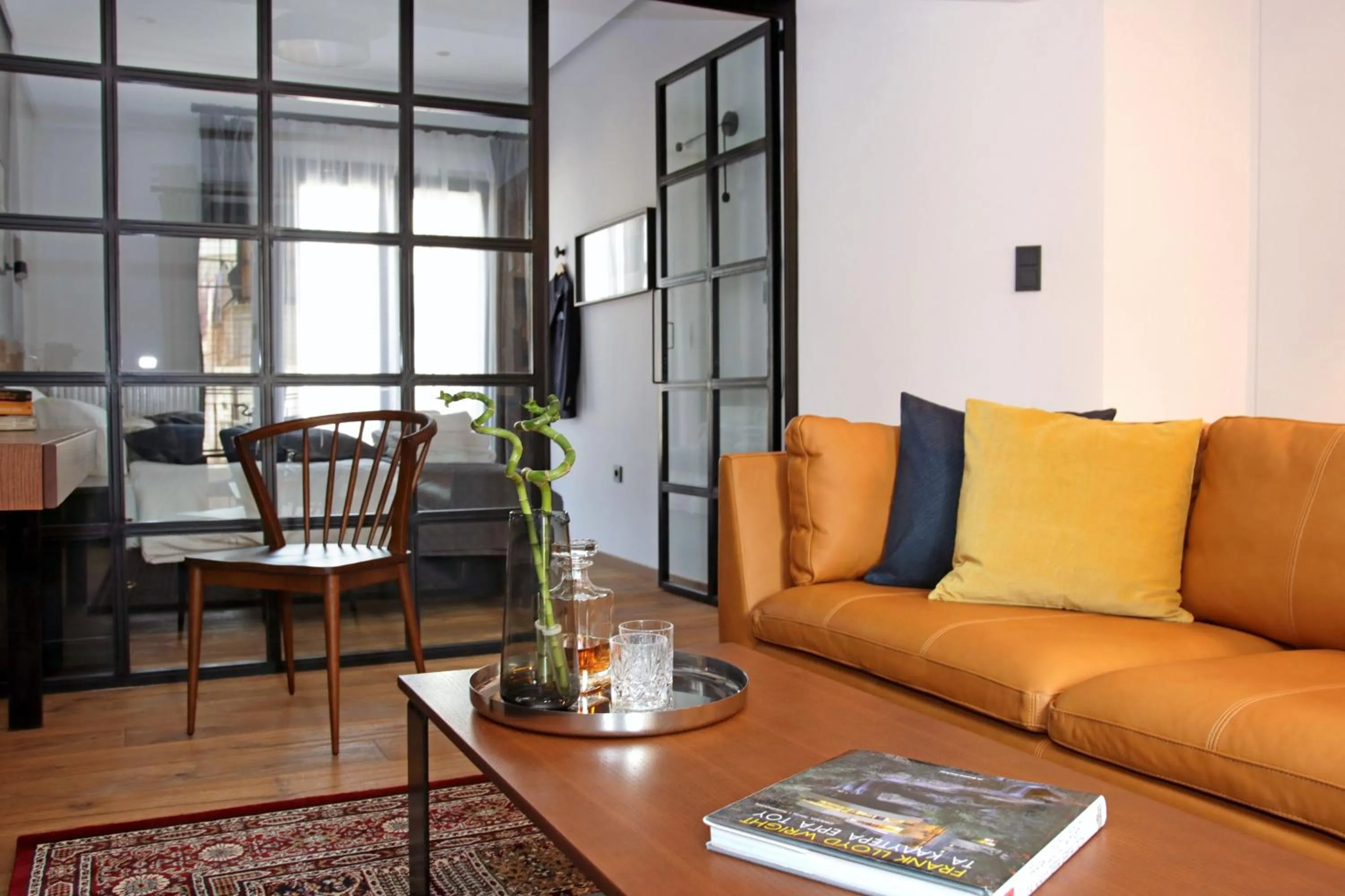 Living room in The 4 Travellers Thessaloniki