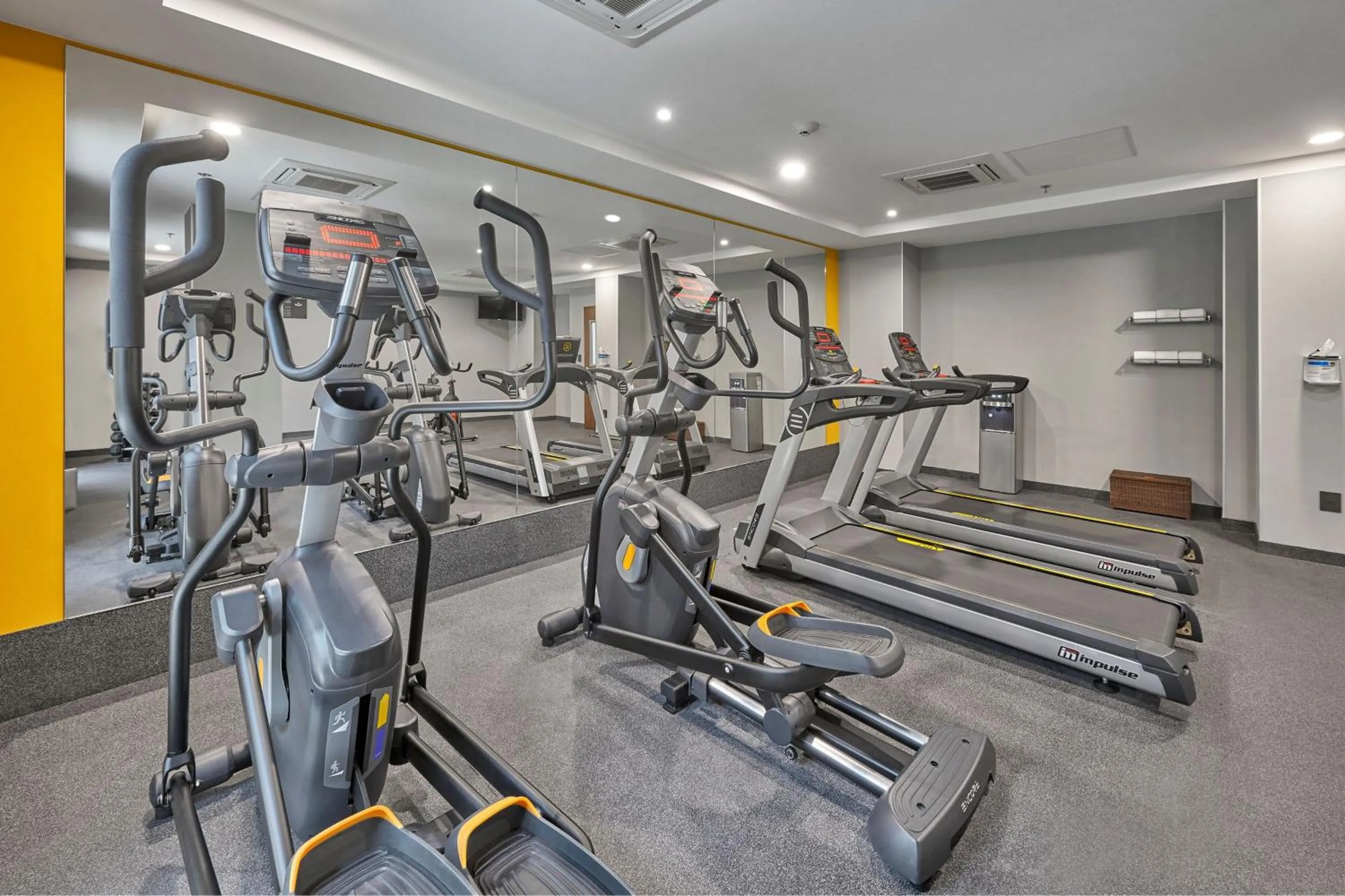 Fitness centre/facilities in City Express by Marriott Monterrey Aeropuerto