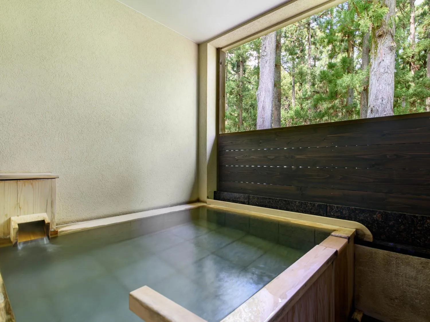 Bathroom in Hakone Suishoen