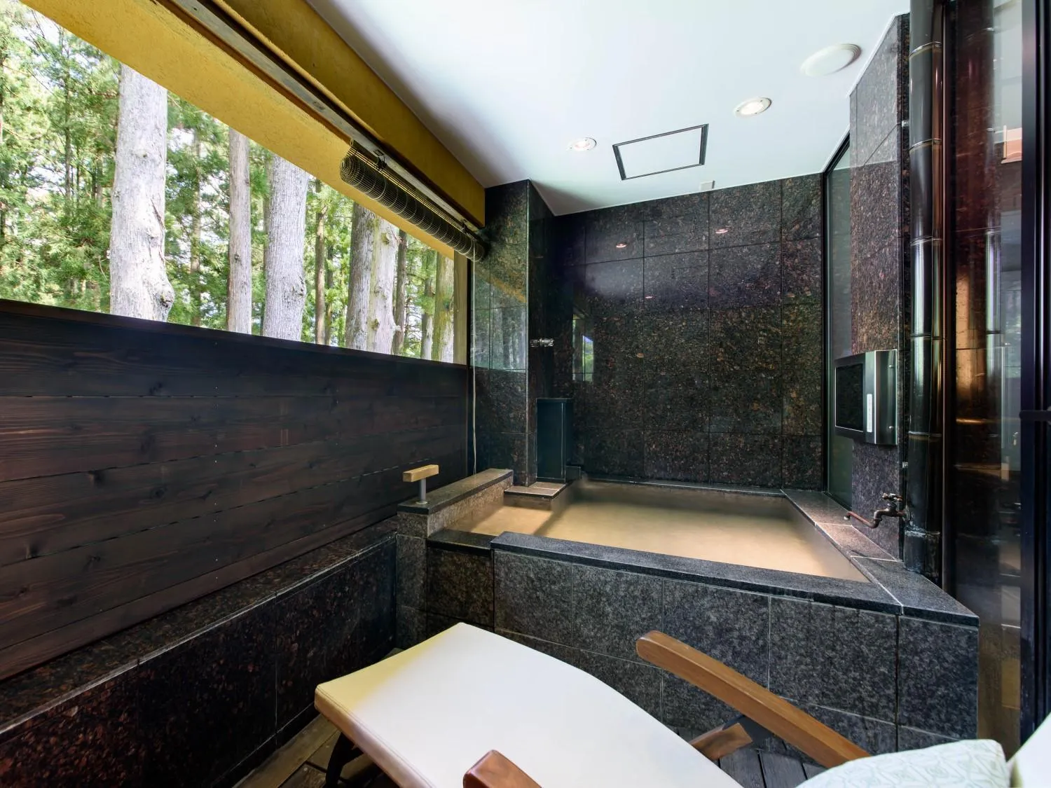 Bathroom in Hakone Suishoen