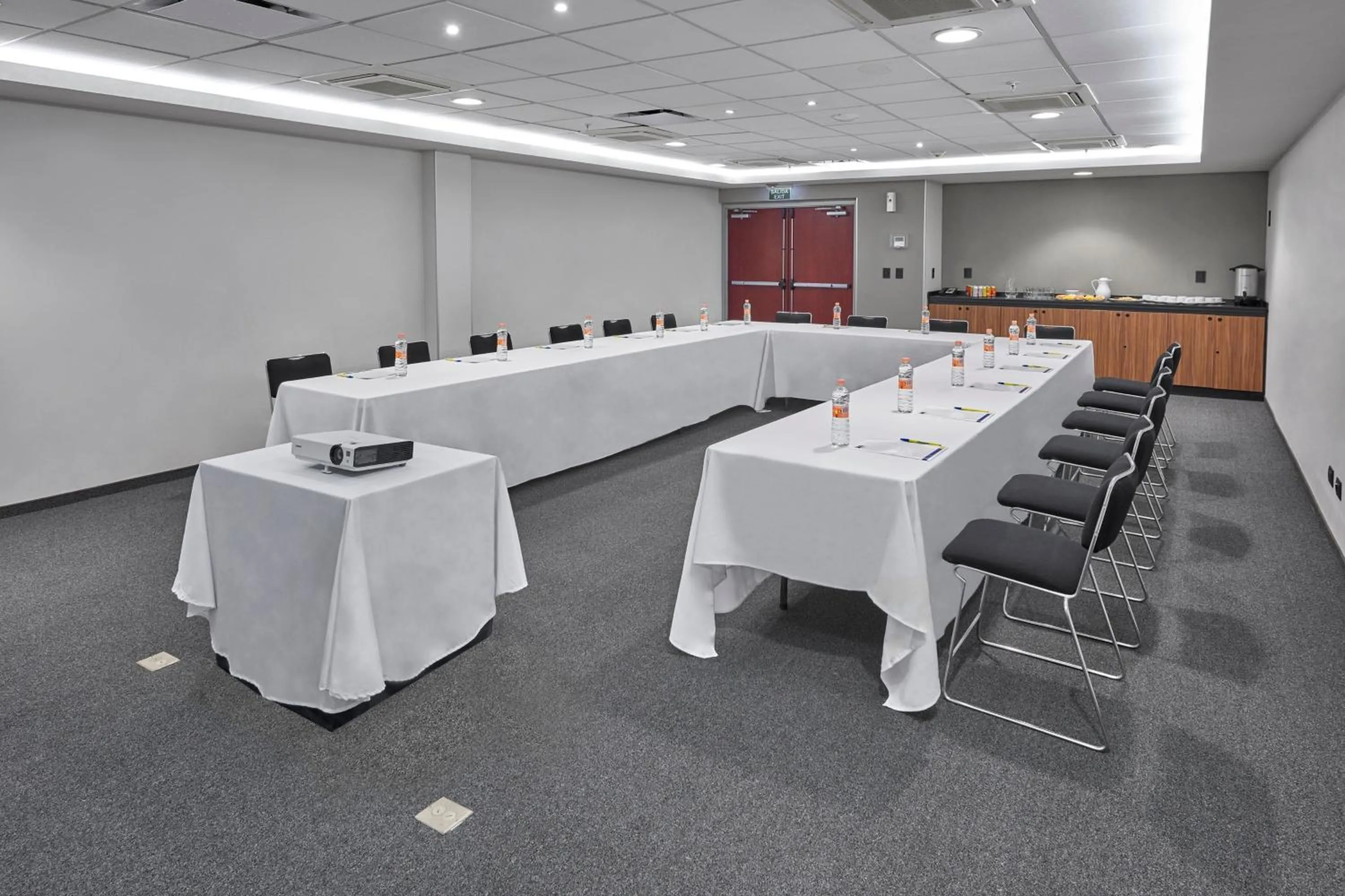 Meeting/conference room in City Express by Marriott Monterrey Santa Catarina