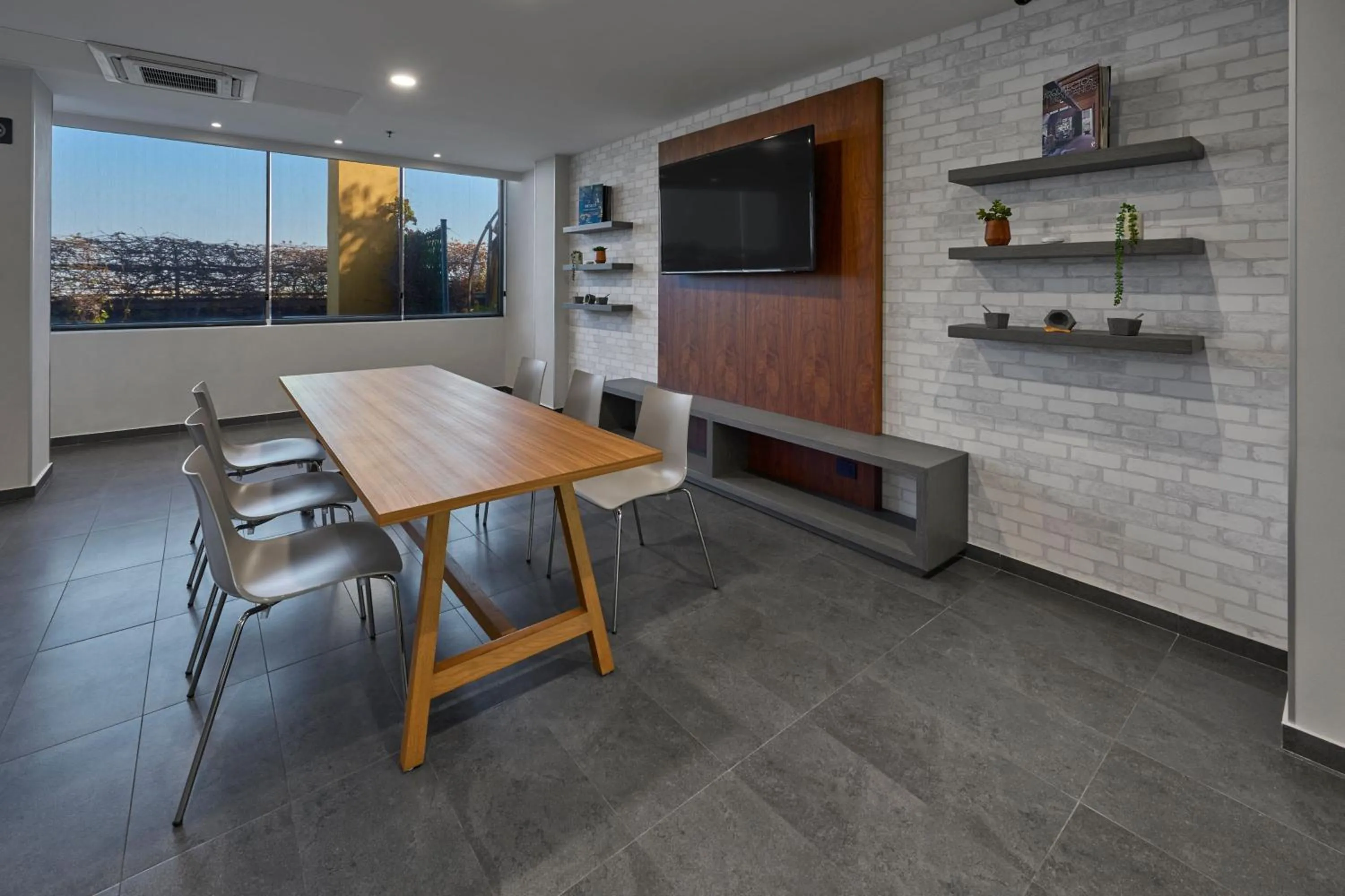 Living room in City Express by Marriott Monterrey Santa Catarina