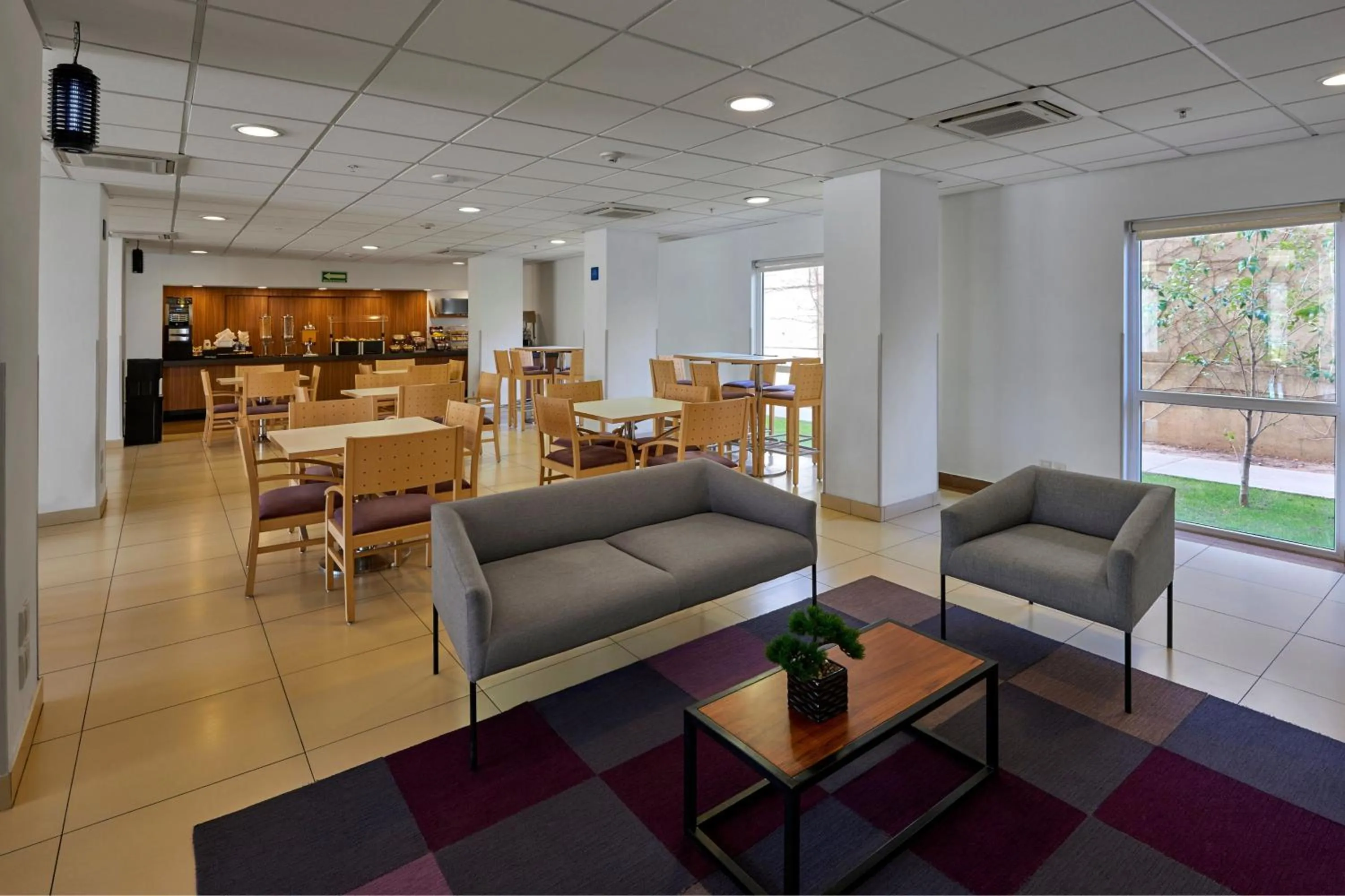 Lobby or reception in City Express by Marriott Nogales