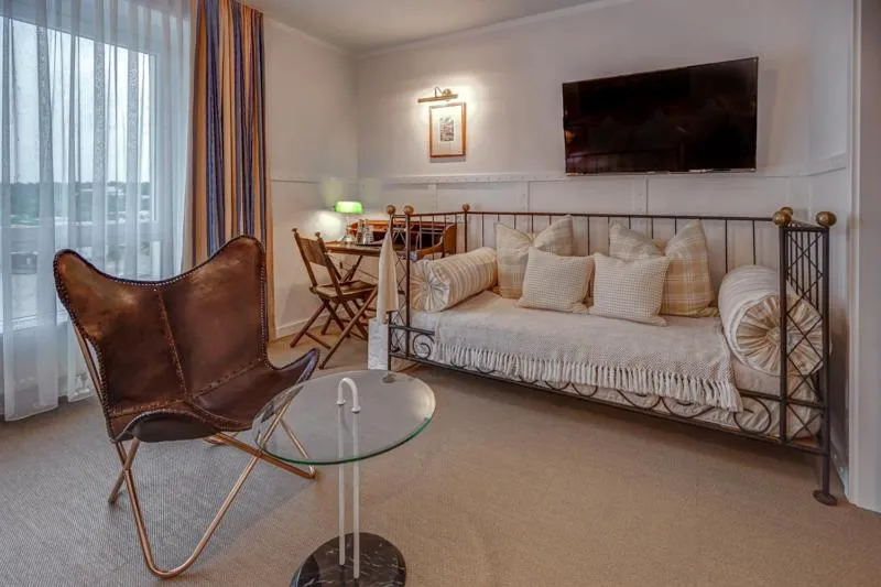 Photo of the whole room, Bed in Beachhotel Cuxhaven