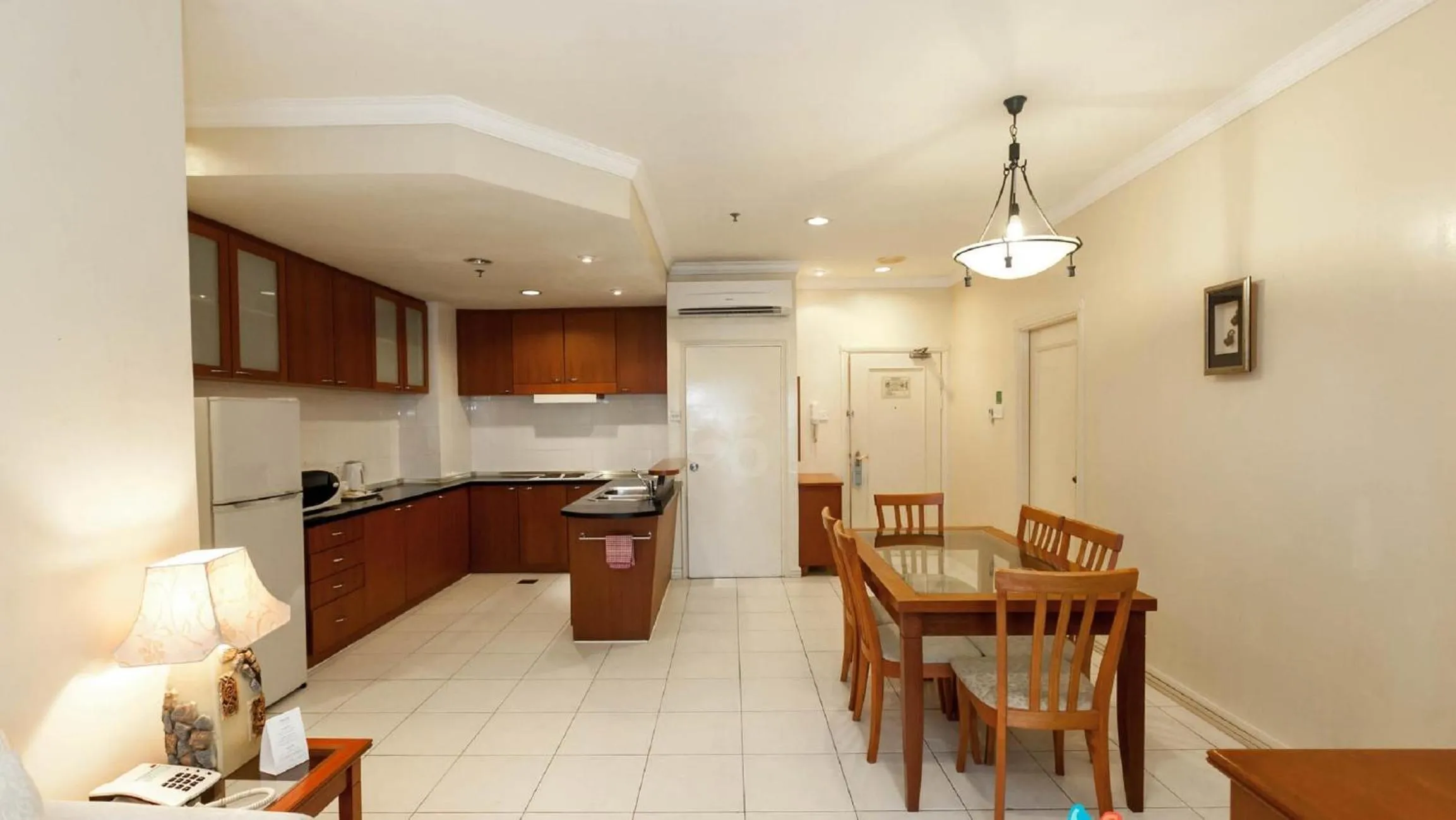 Kitchen or kitchenette in StayInn Gateway Hotel Apartment