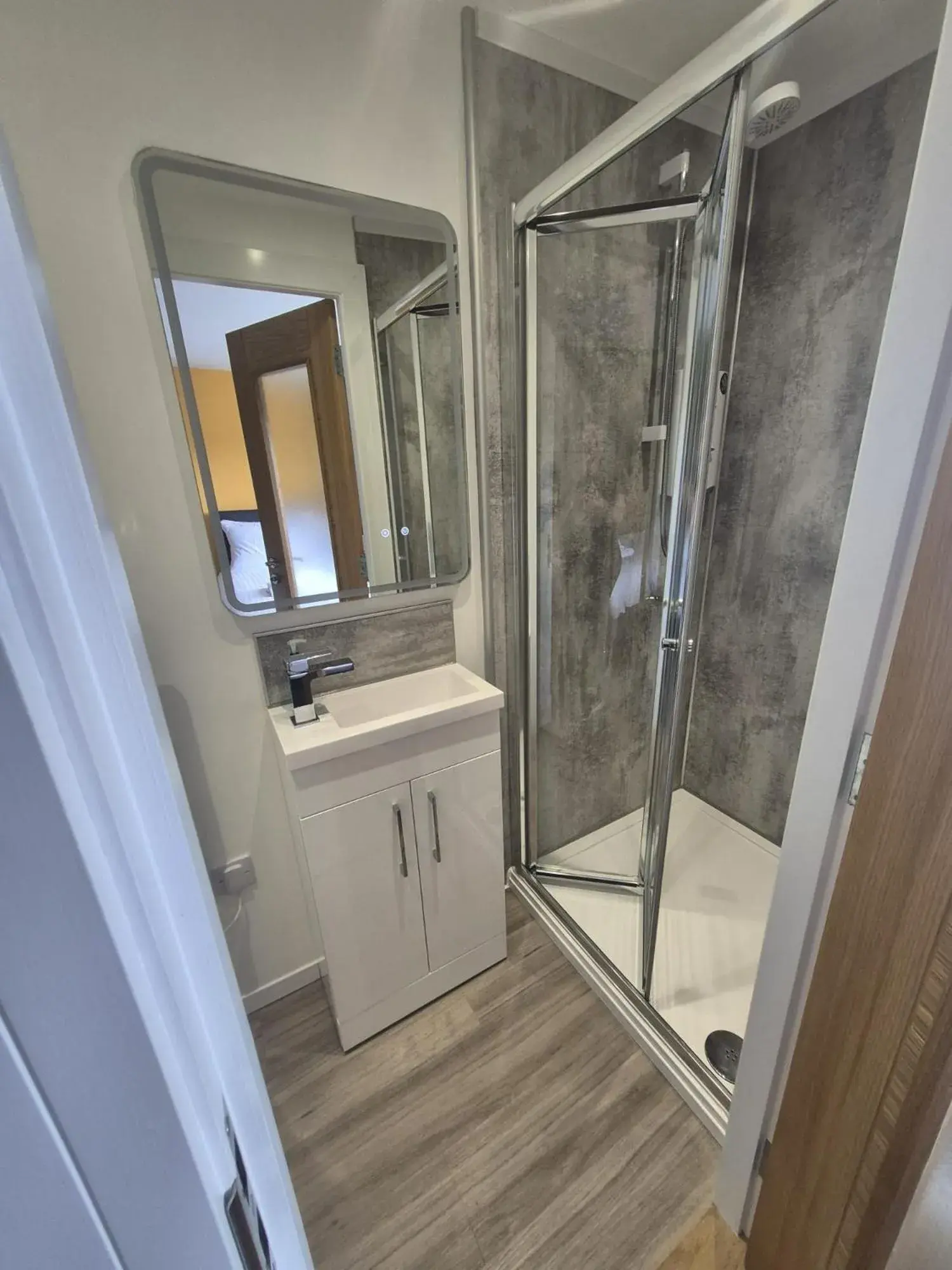 Double Room - single occupancy in Haughton Arms Hotel Double Room - single occupancy in Haughton Arms Hotel