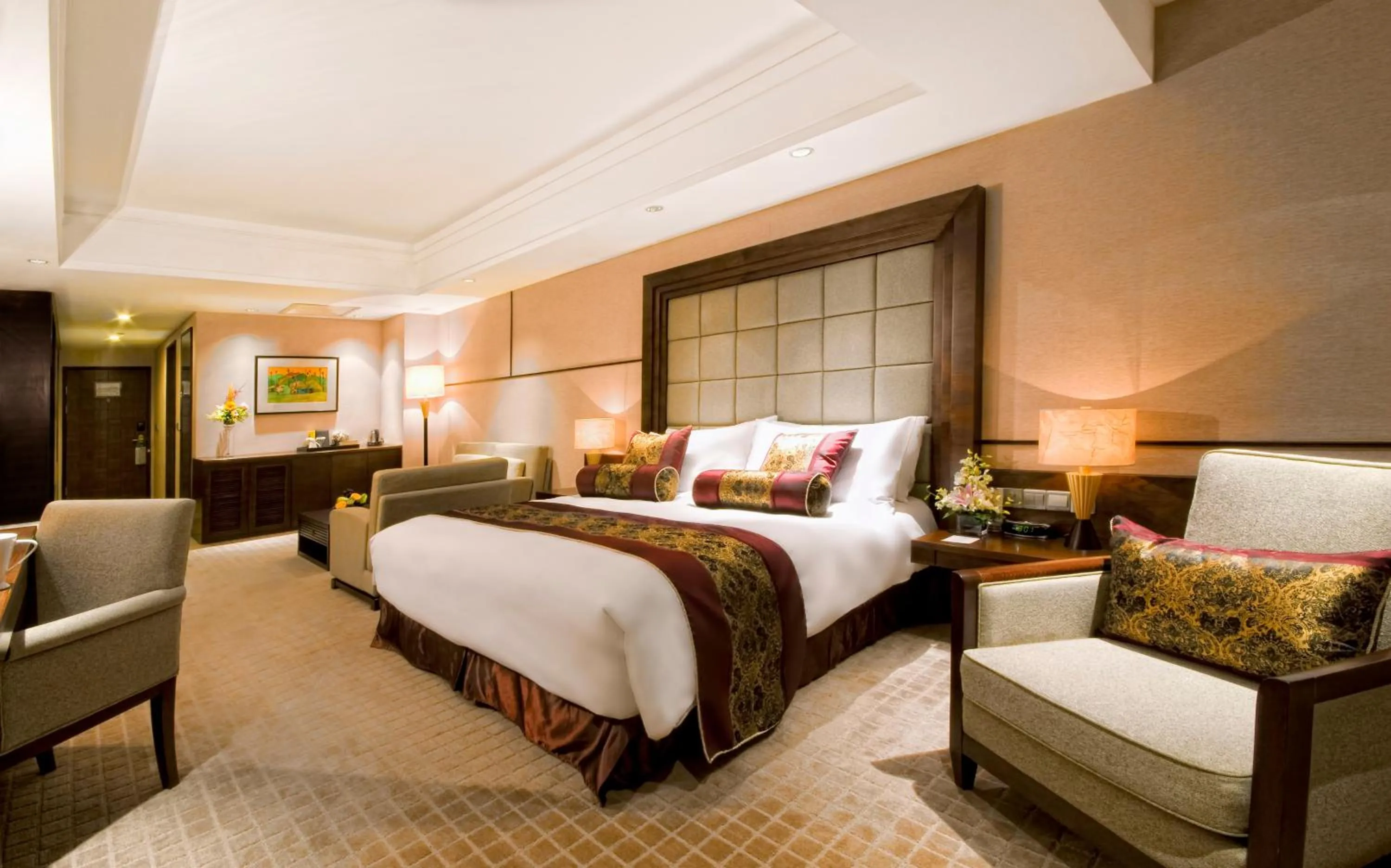 Photo of the whole room, Bed in Millennium Hotel Wuxi
