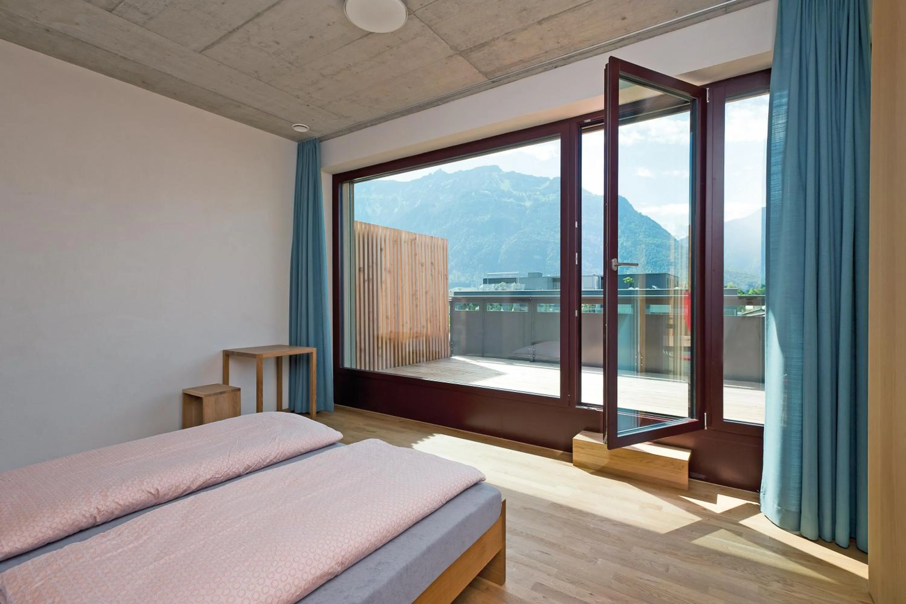 Balcony/Terrace, Bed in Interlaken Youth Hostel