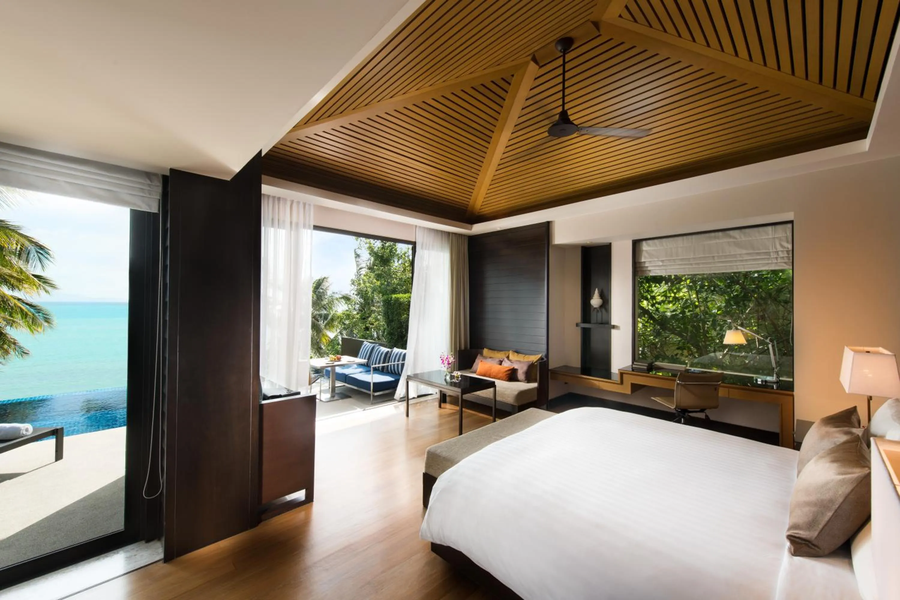 Bedroom, Bed in Conrad Koh Samui