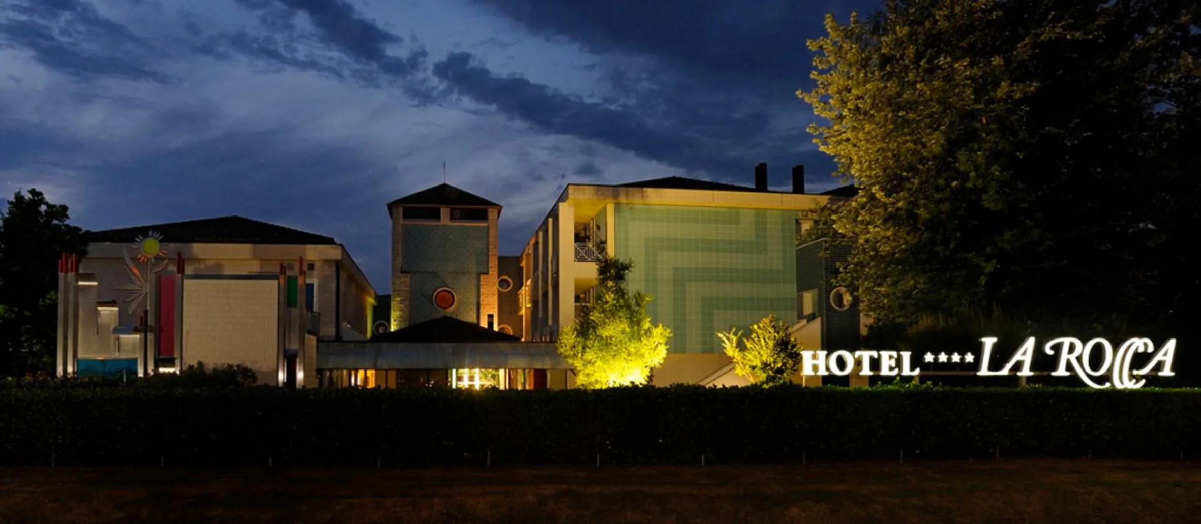 Property building in Casaalbergo La Rocca