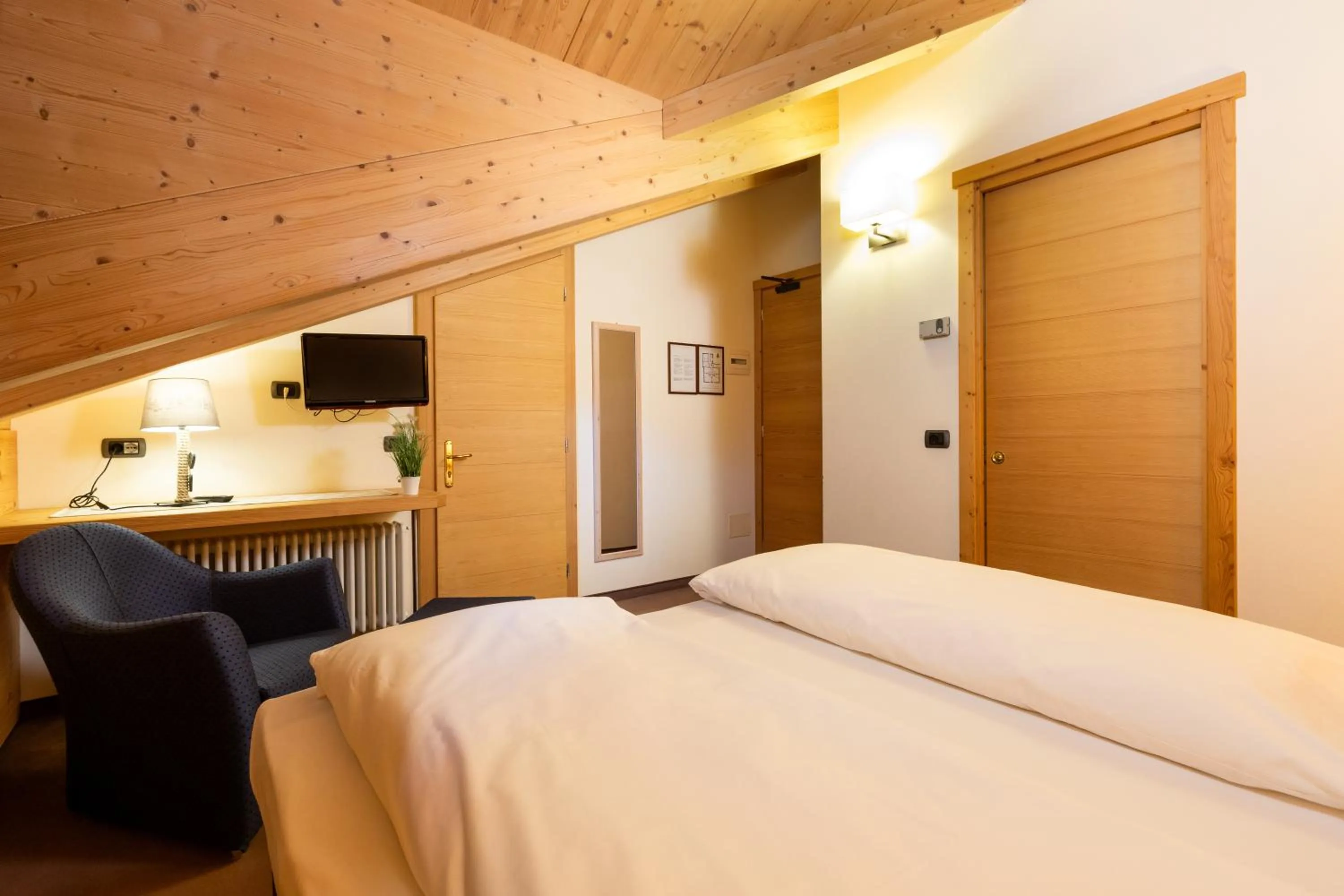 Bedroom, Bed in Hotel Cardo