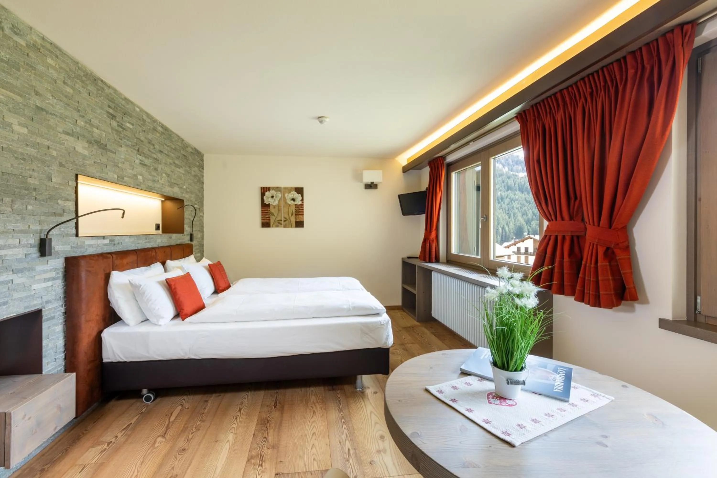 Bedroom, Bed in Hotel Cardo