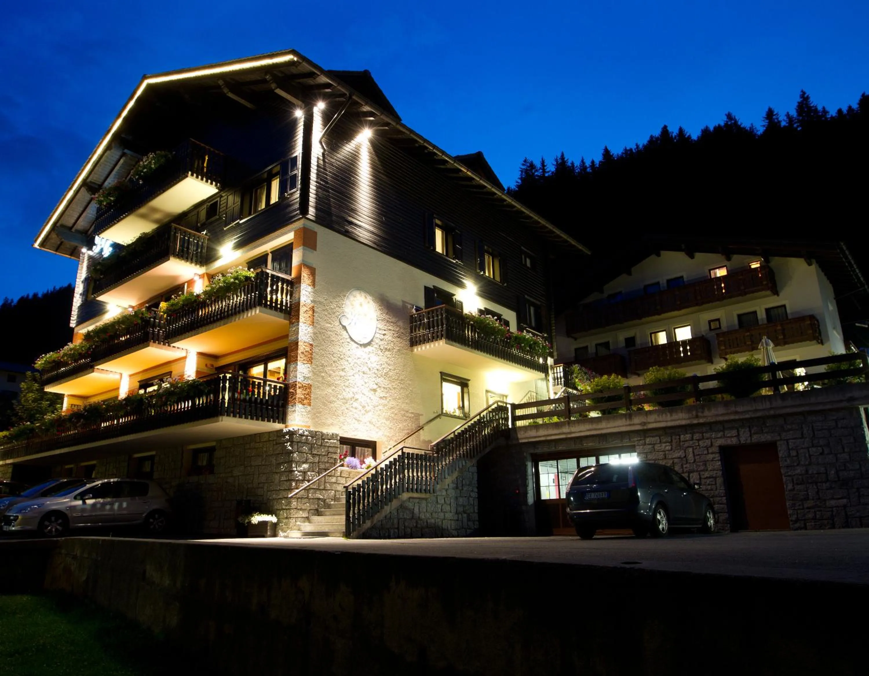 Property building in Hotel Cardo