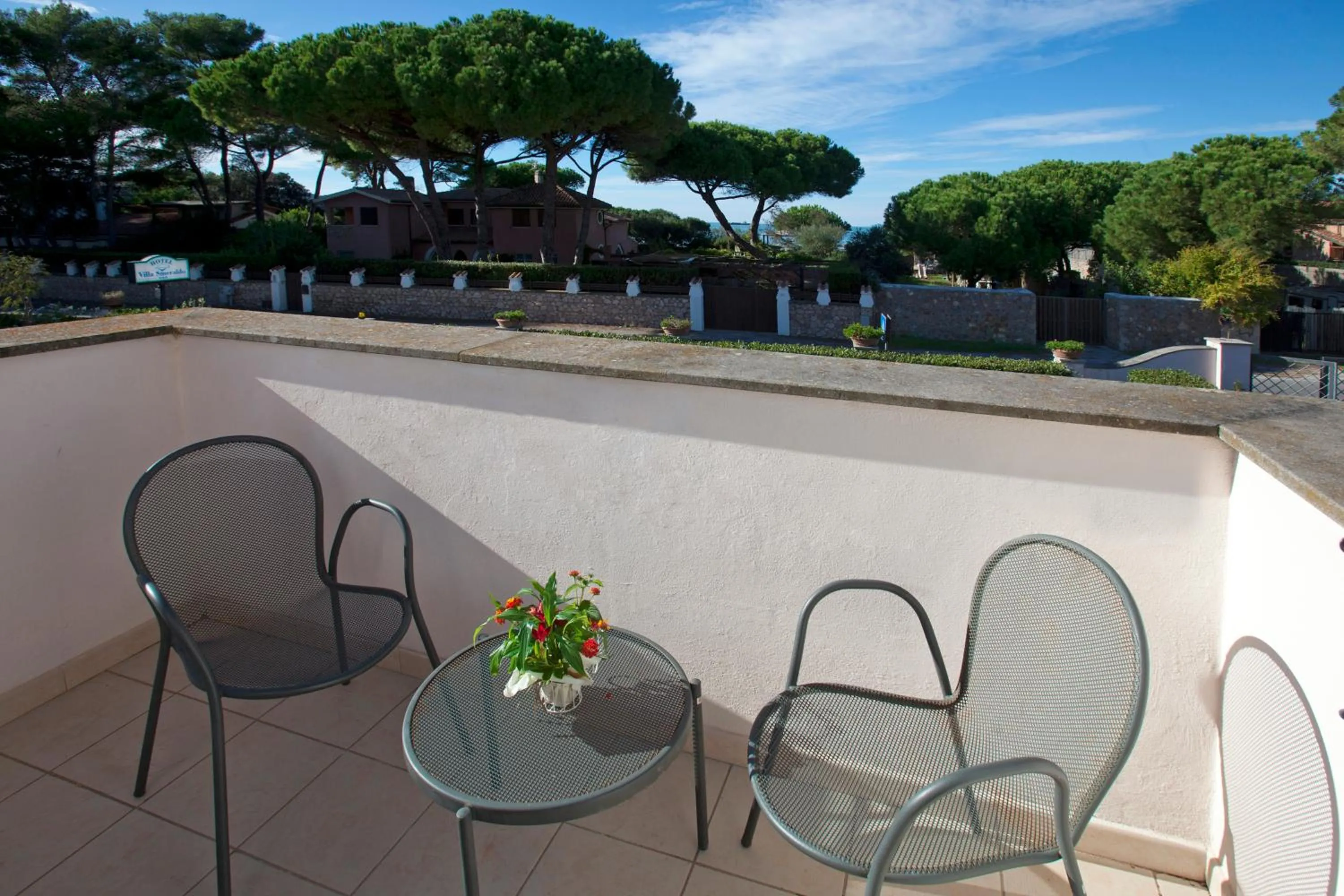 Pool view in Hotel Villa Smeraldo