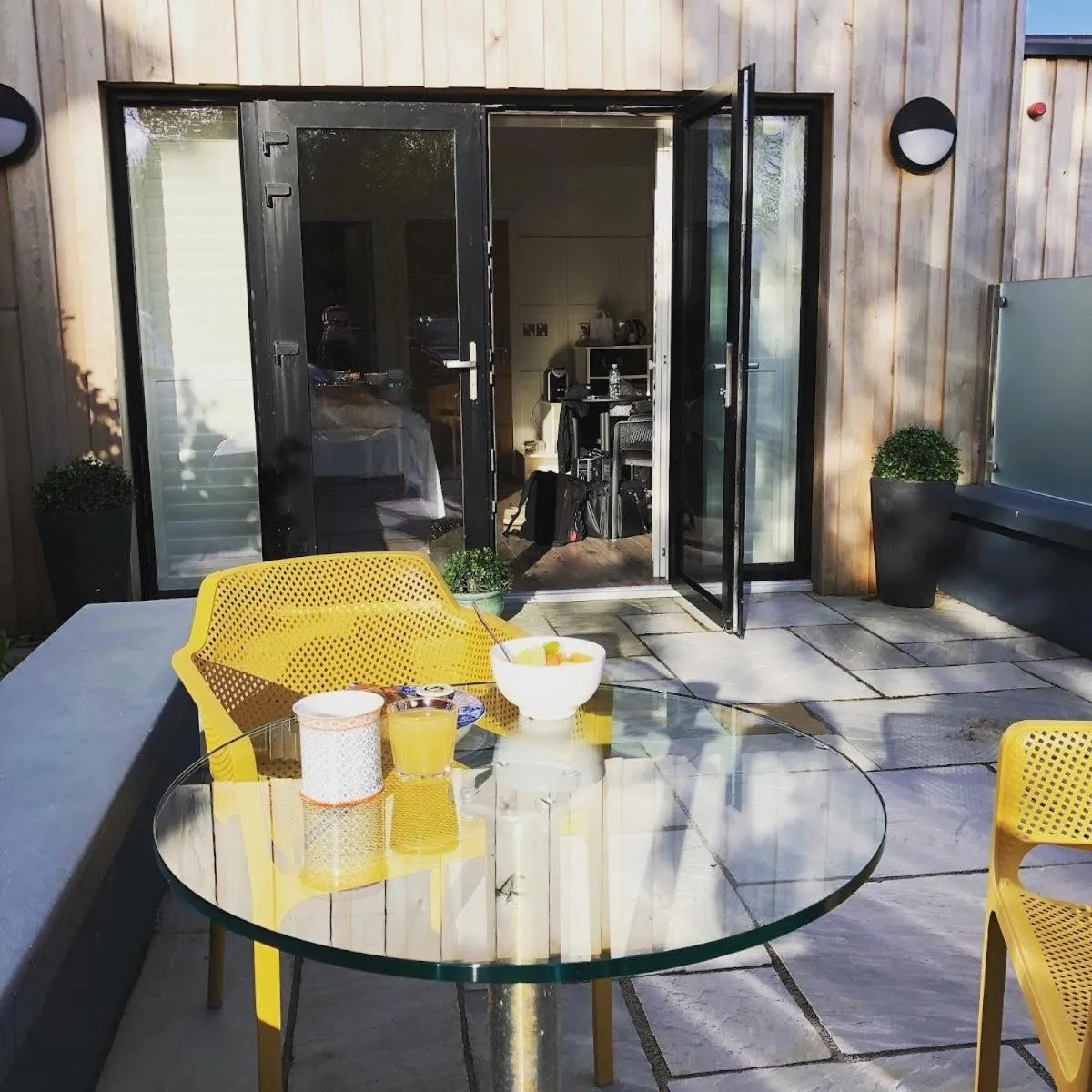 Patio in Quinlan & Cooke Boutique Townhouse and QCs Seafood Restaurant