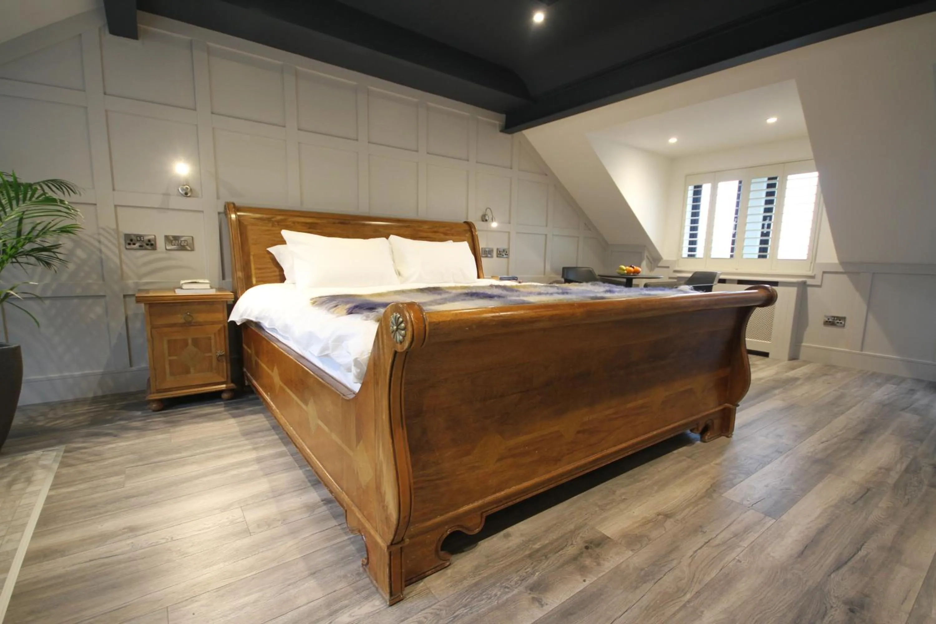 Bed in Quinlan & Cooke Boutique Townhouse and QCs Seafood Restaurant