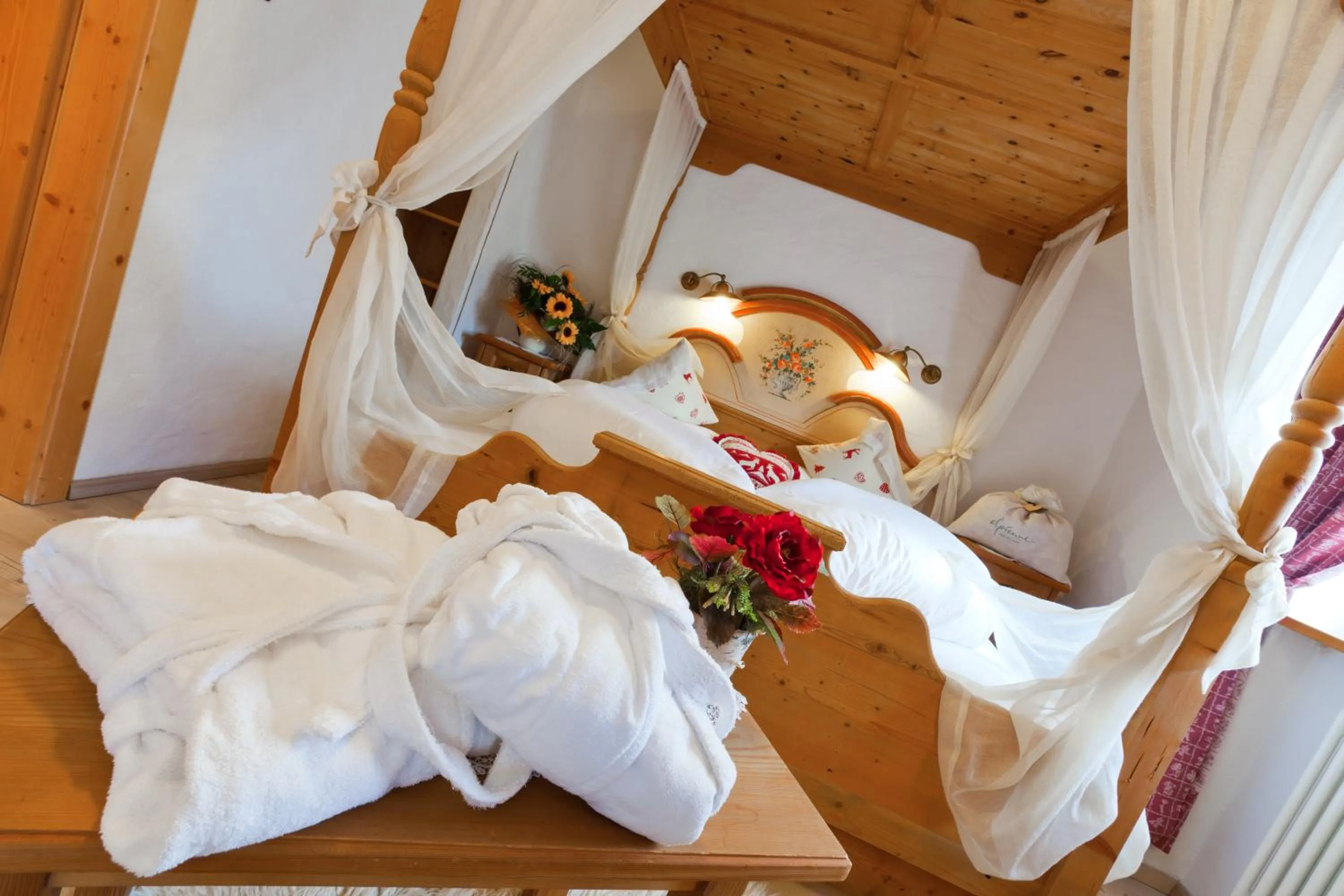 Bed in Nature Wellness Hotel Renato