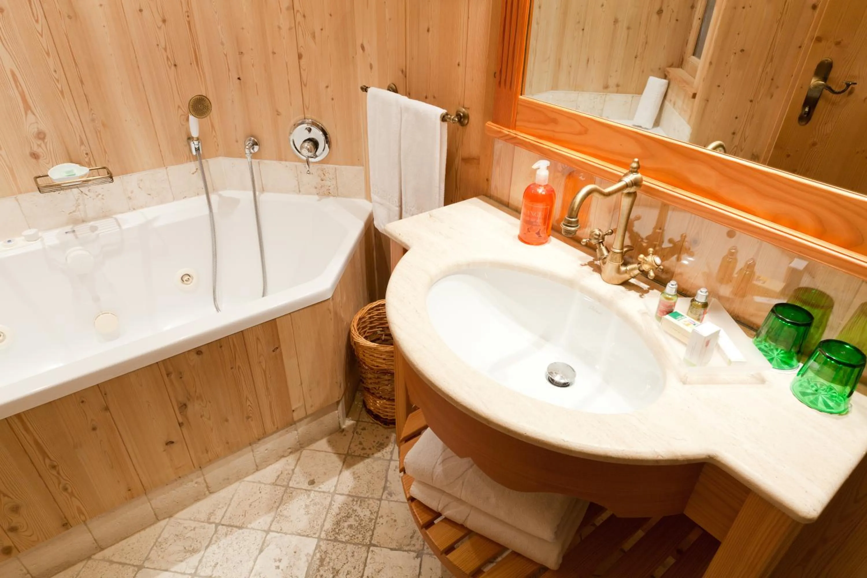 Bathroom in Nature Wellness Hotel Renato