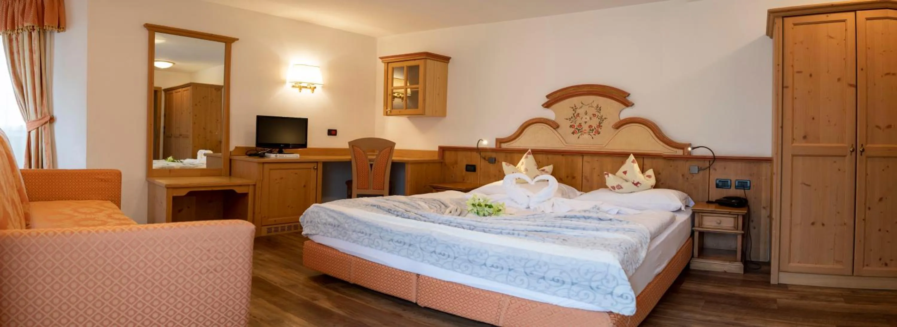 Photo of the whole room, Bed in Nature Wellness Hotel Renato