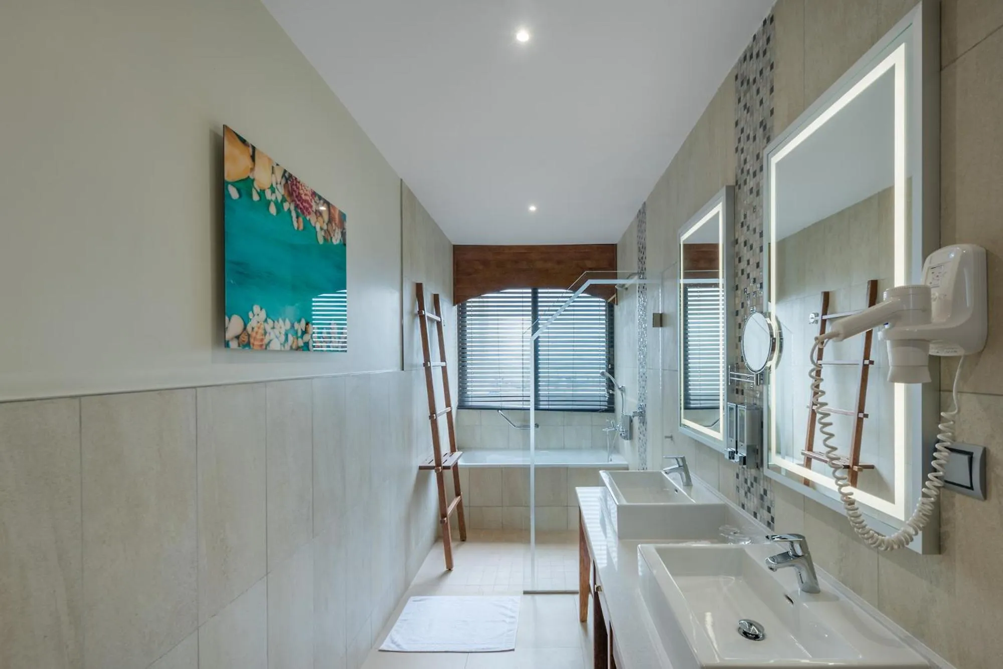 Shower in Hotel Verde Zanzibar - Azam Luxury Resort and Spa - Dry Hotel