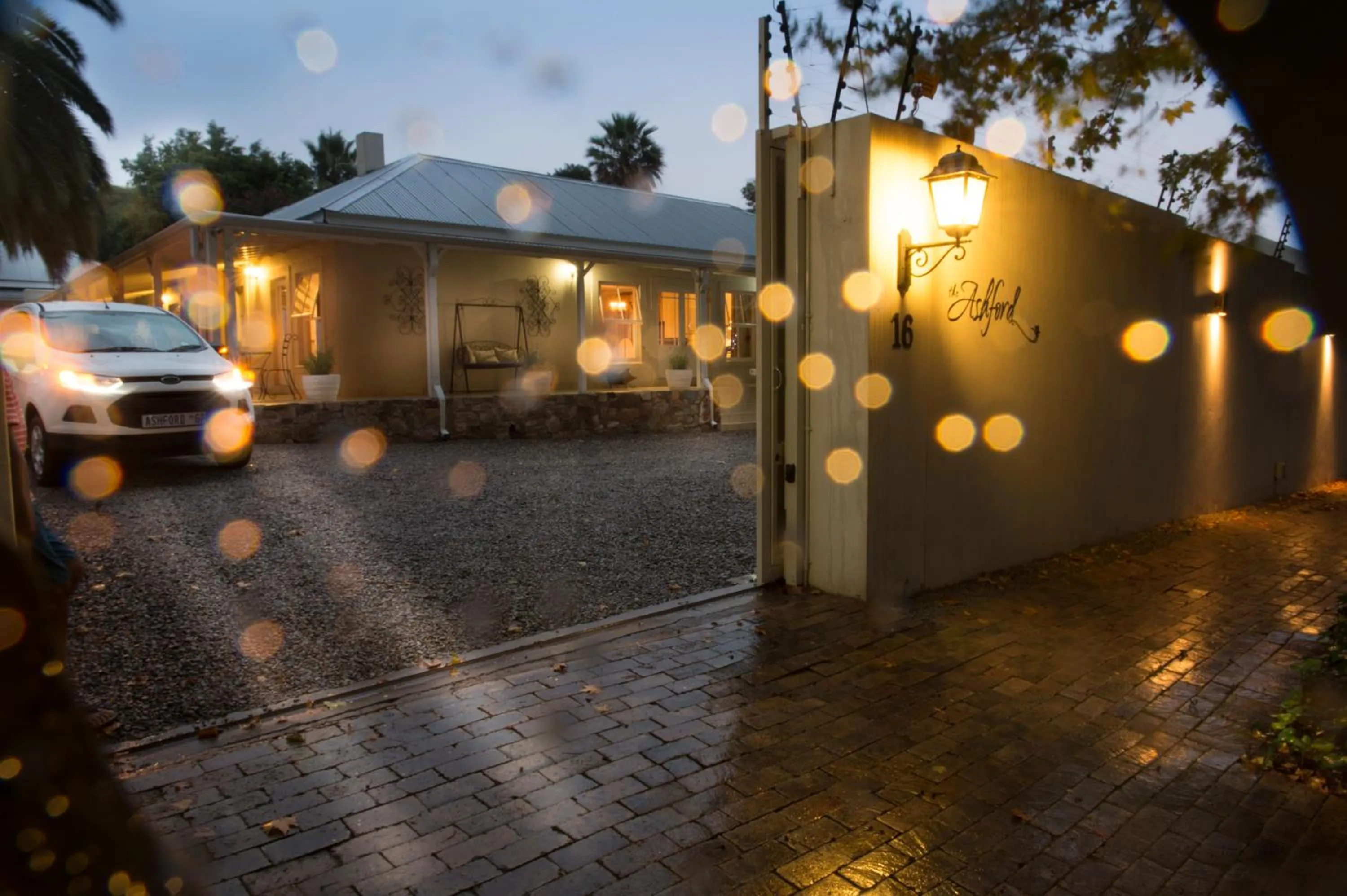 Facade/entrance in The Ashford