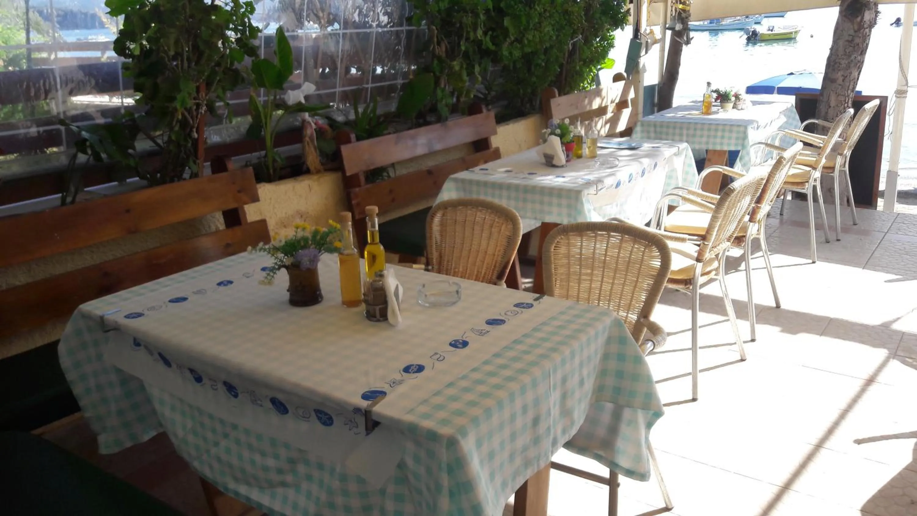 Restaurant/places to eat in Barbaressa