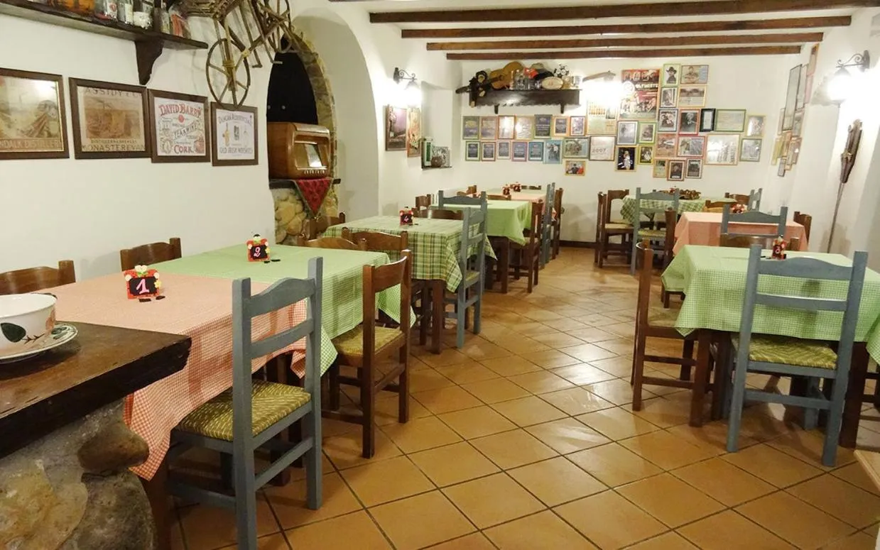 Restaurant/places to eat in La Celestina