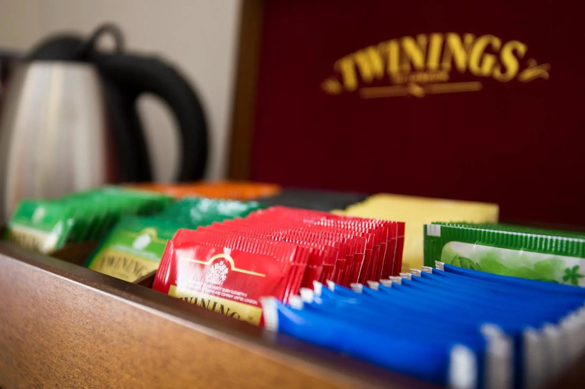 Coffee/tea facilities in The Browns' Luxury Suites & Cottage