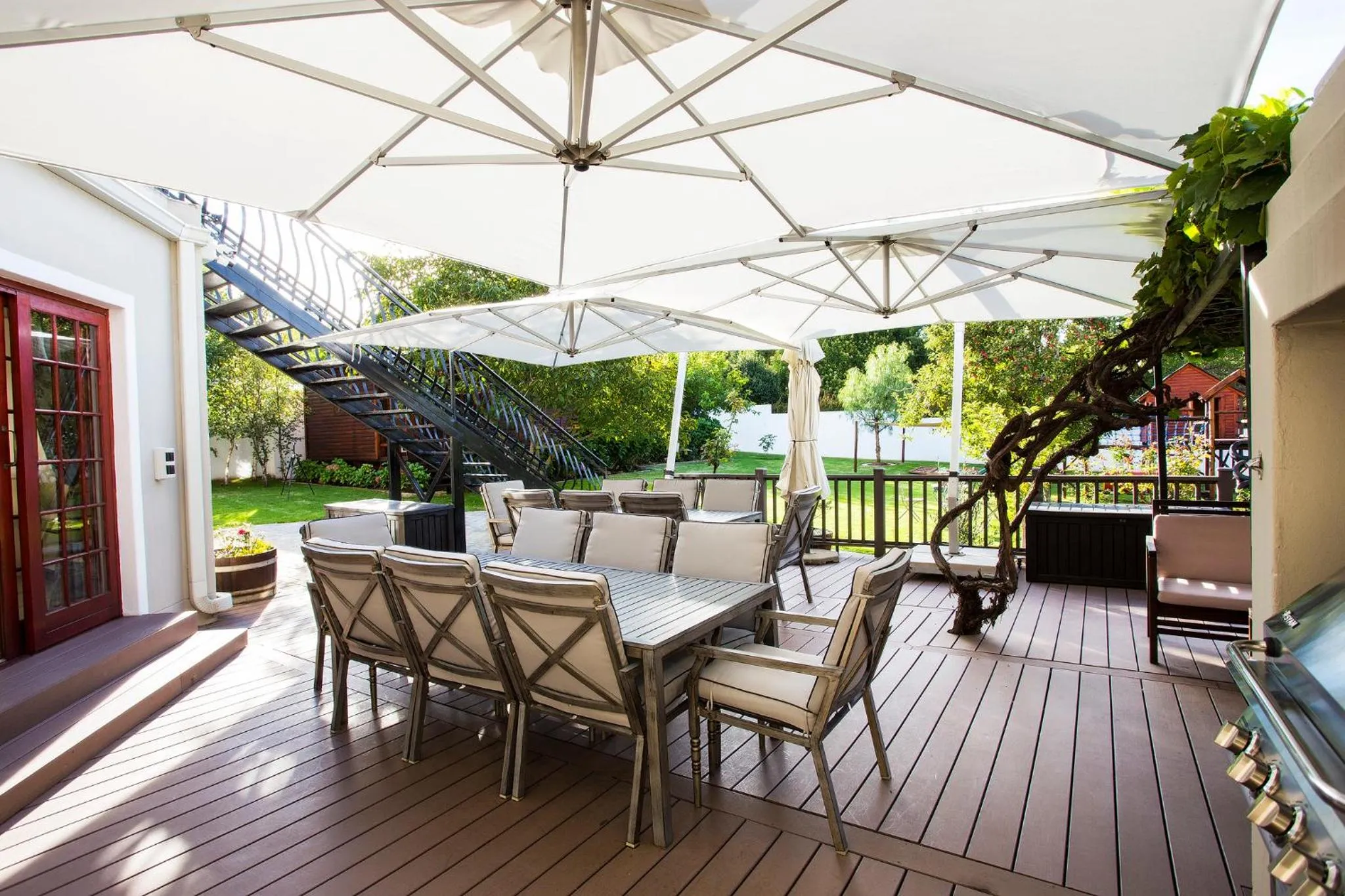 Patio in The Browns' Luxury Suites & Cottage