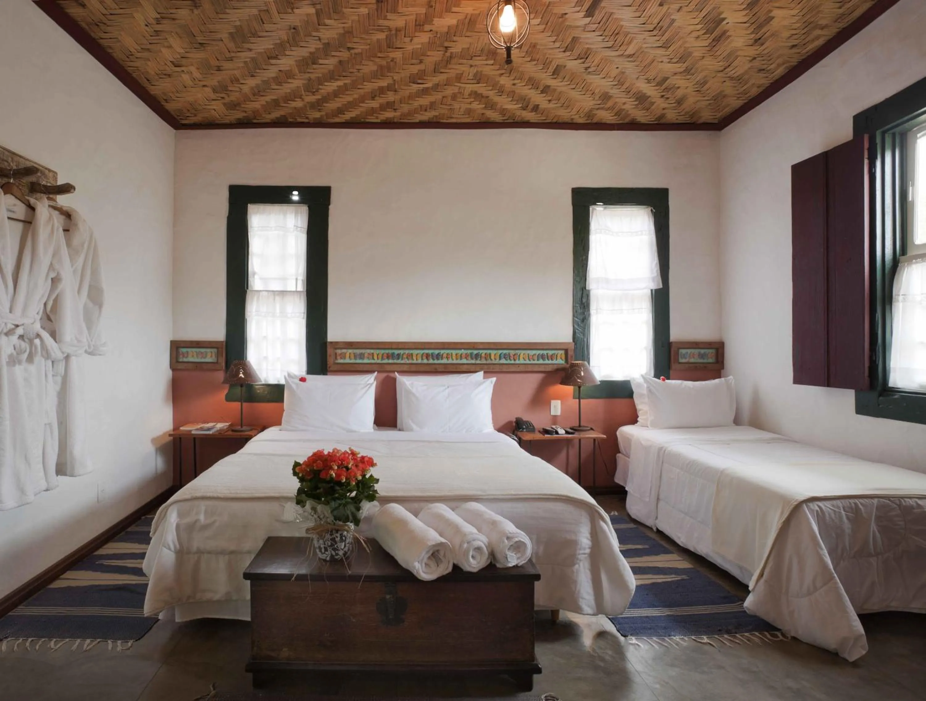 Bedroom, Bed in Pousada d'Oleo de Guignard