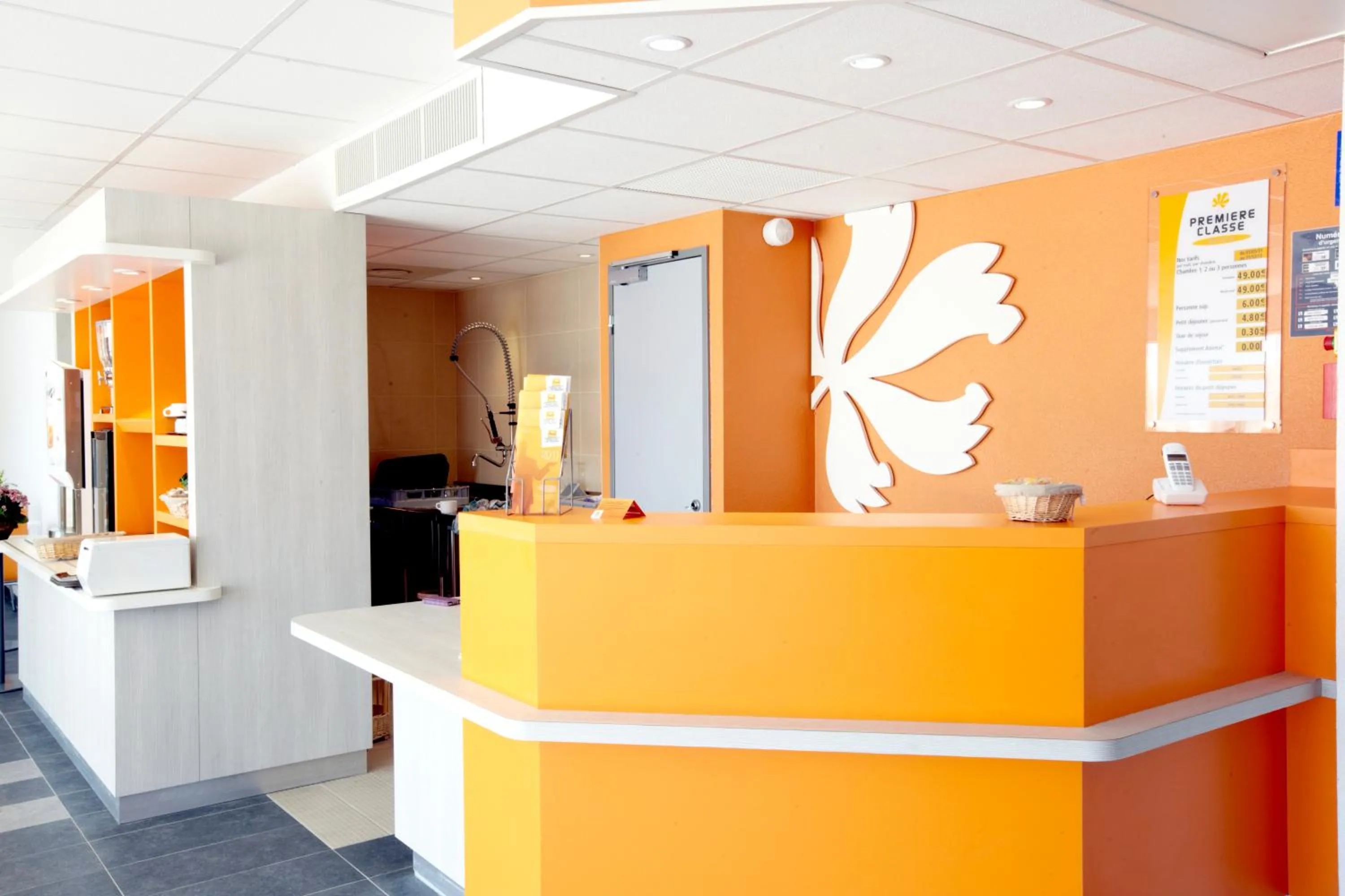 Lobby or reception in Première Classe Istres