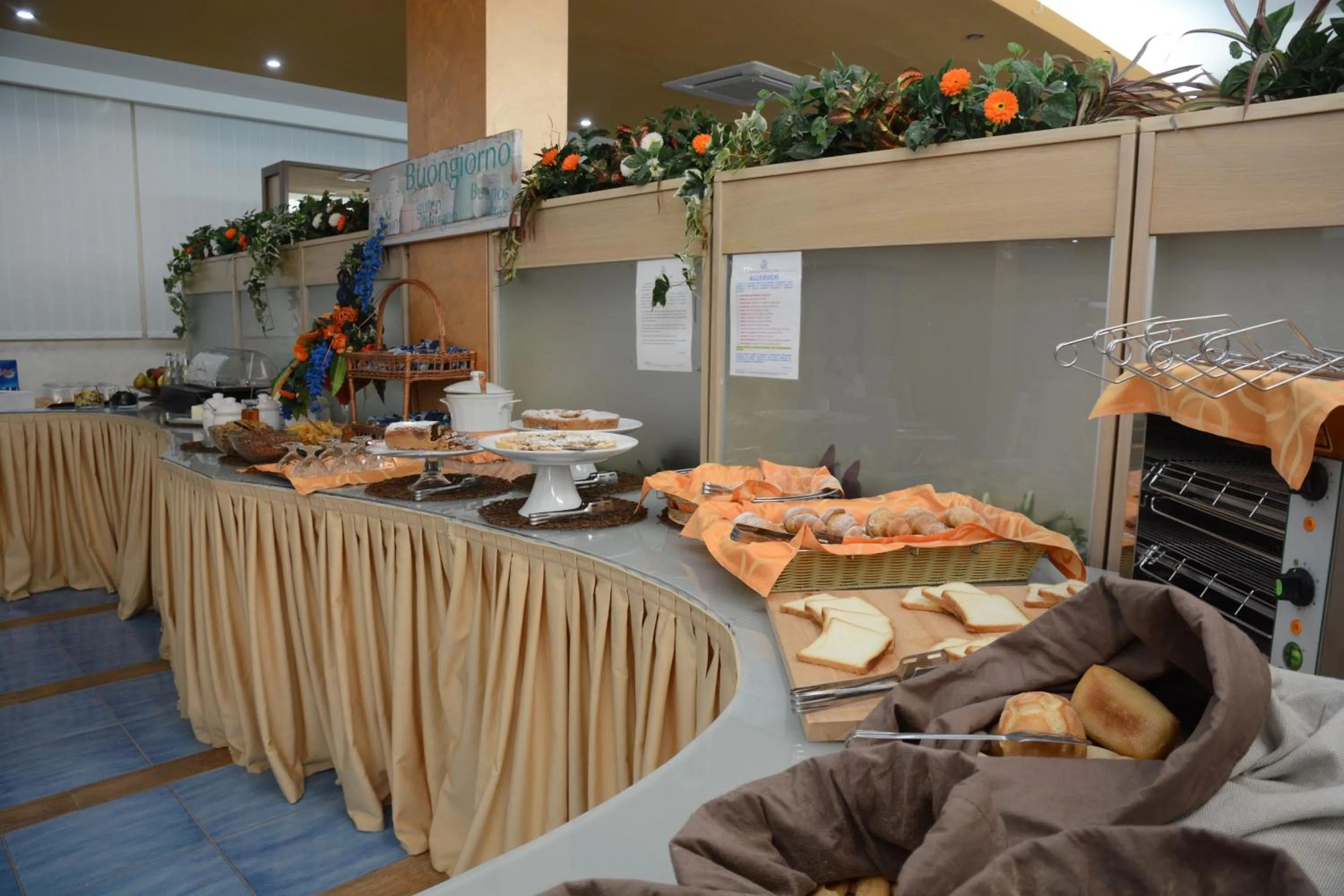 Buffet breakfast in Hotel Porta Rosa