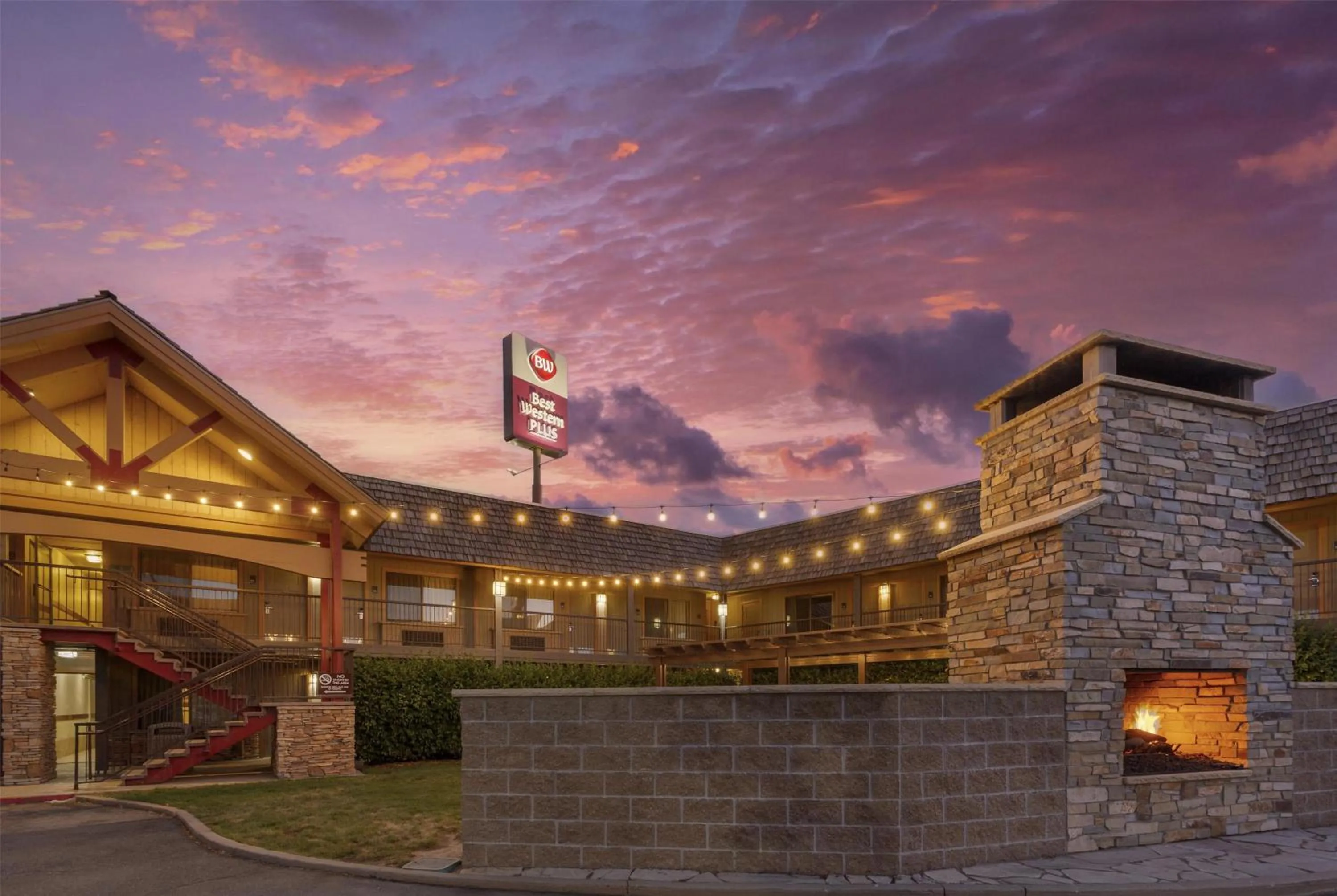 Property building in Best Western Plus High Country Inn