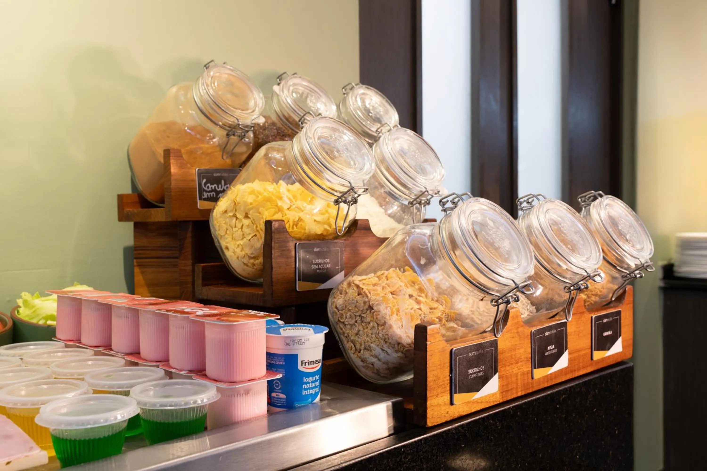 Food in Slim Hotel São Paulo Congonhas