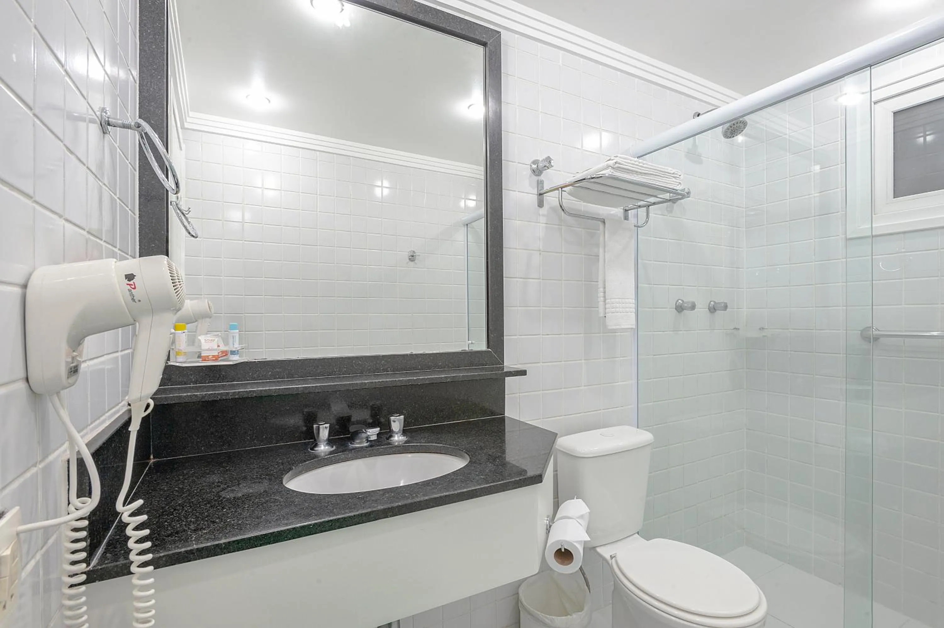 Toilet in Slim São Paulo Congonhas