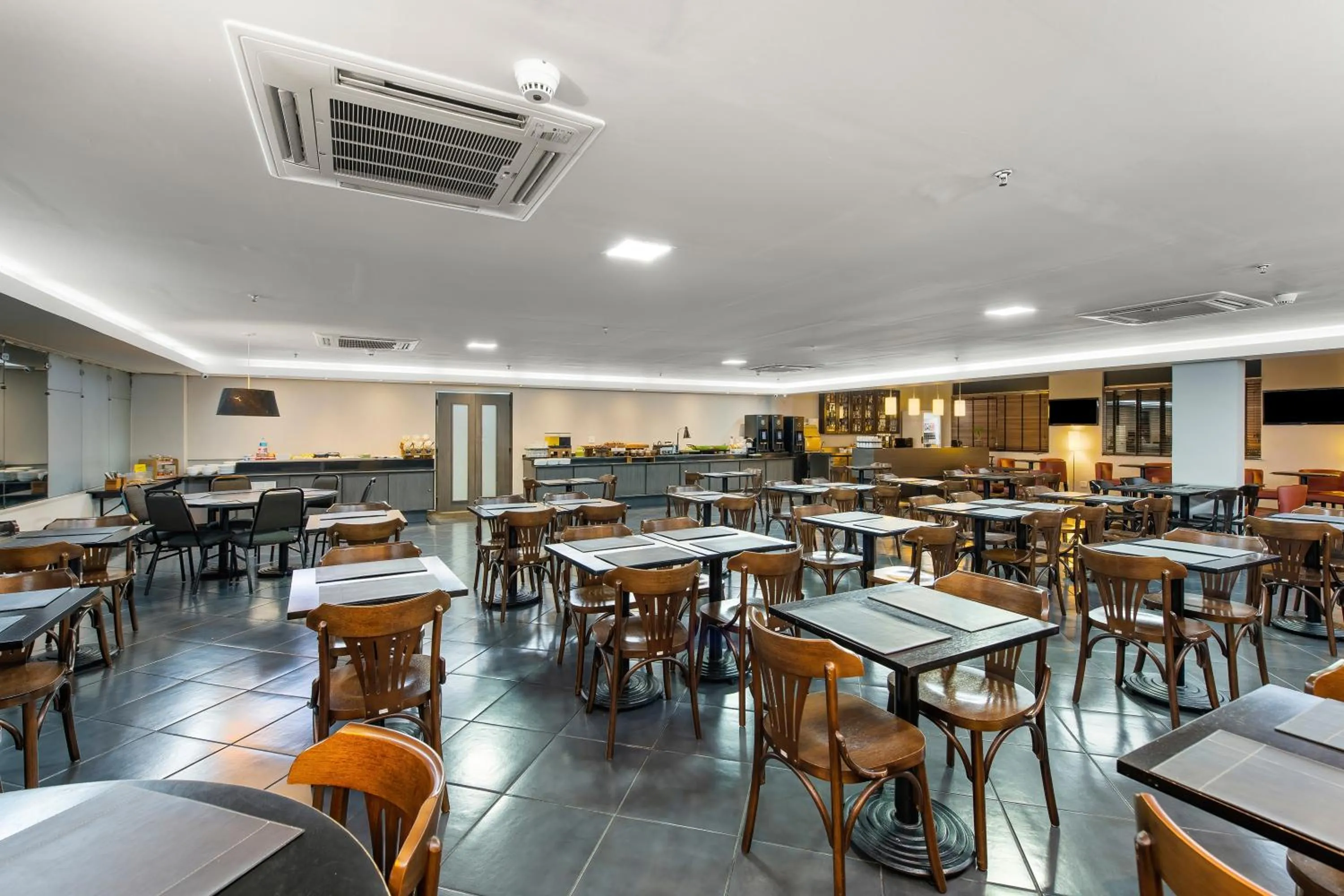 Restaurant/places to eat in Slim São Paulo Congonhas