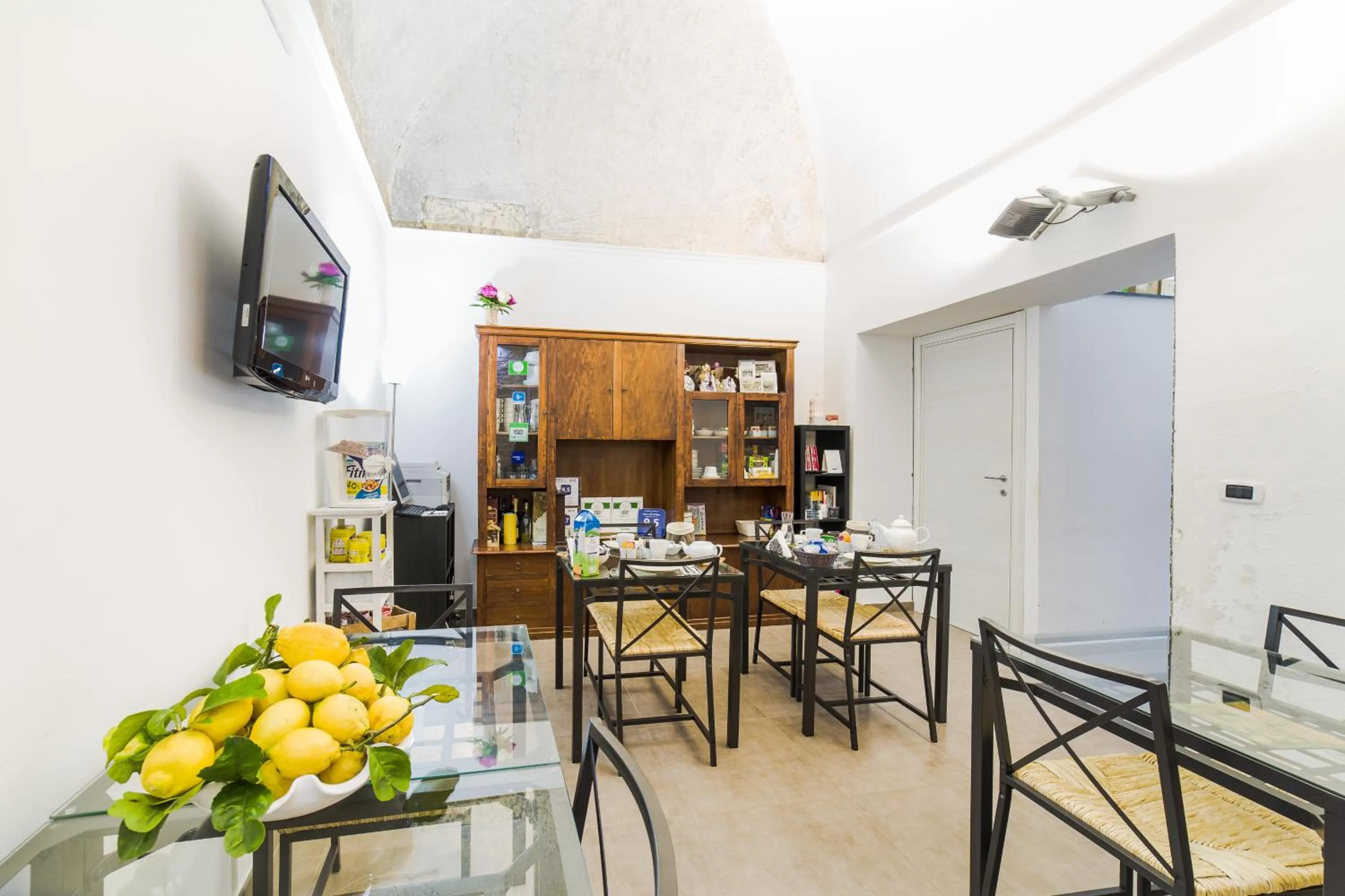 Restaurant/places to eat in B&B La Casa Di Plinio