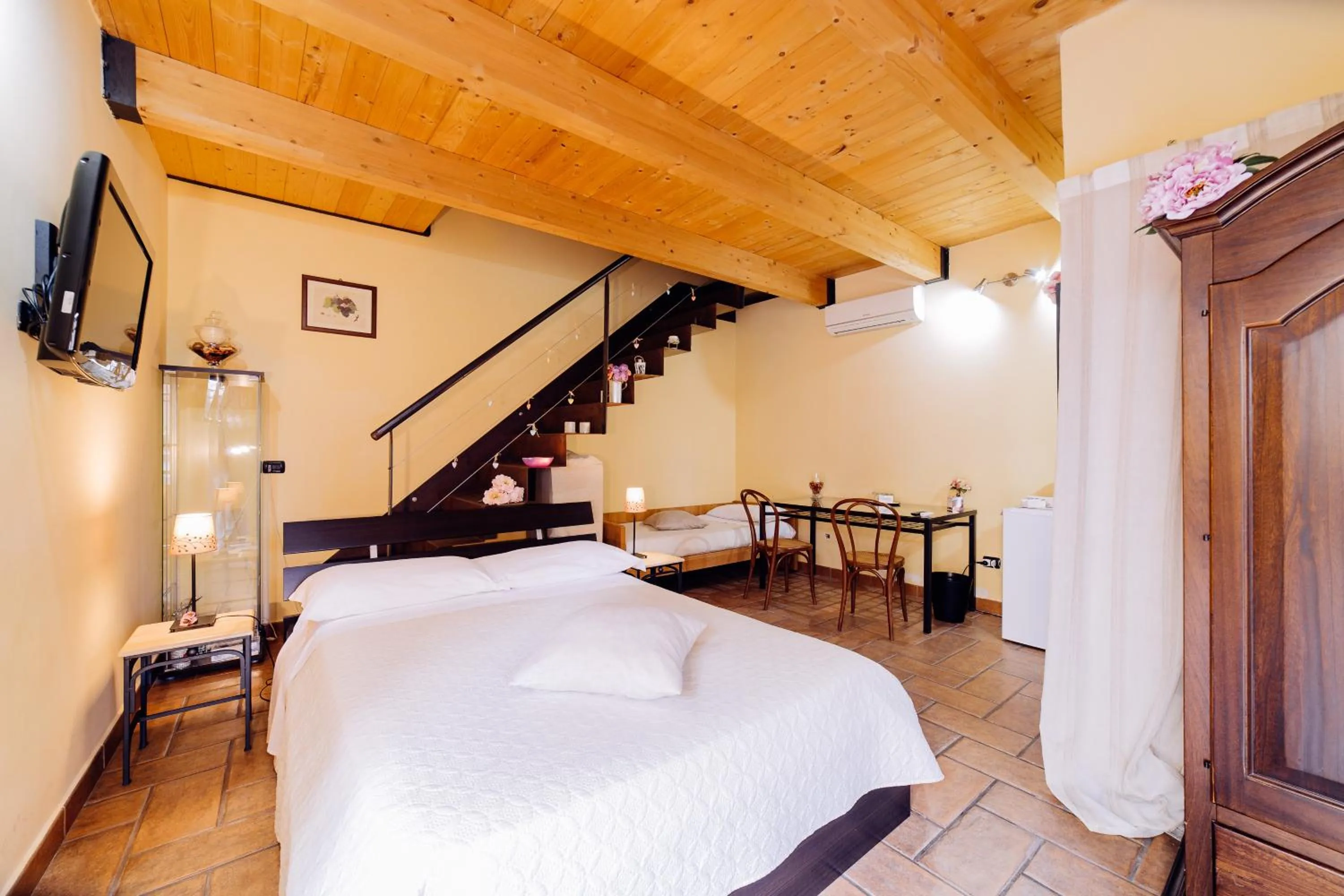 Photo of the whole room, Bed in B&B La Casa Di Plinio