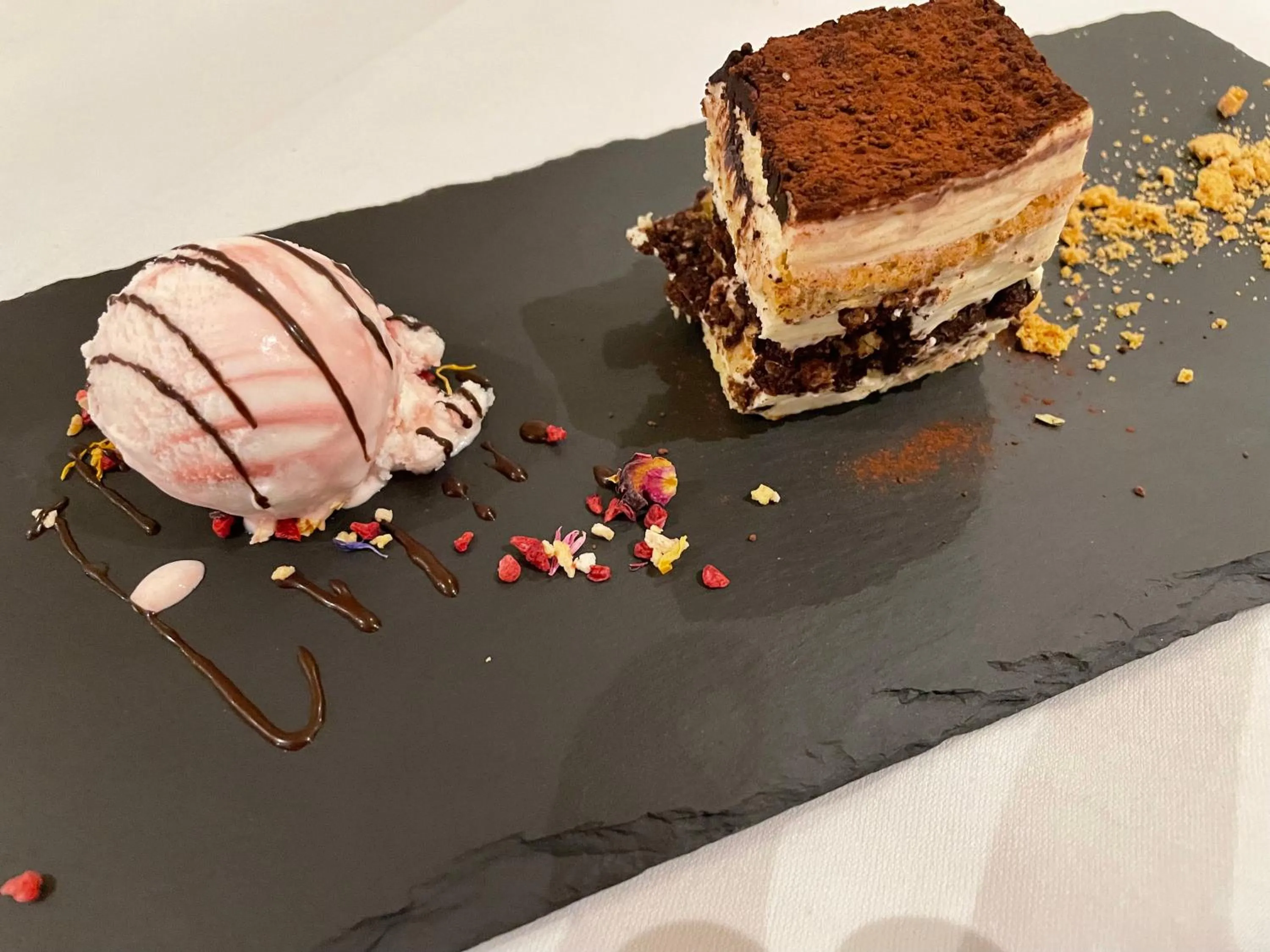 Restaurant/places to eat in Landhotel Witte-König