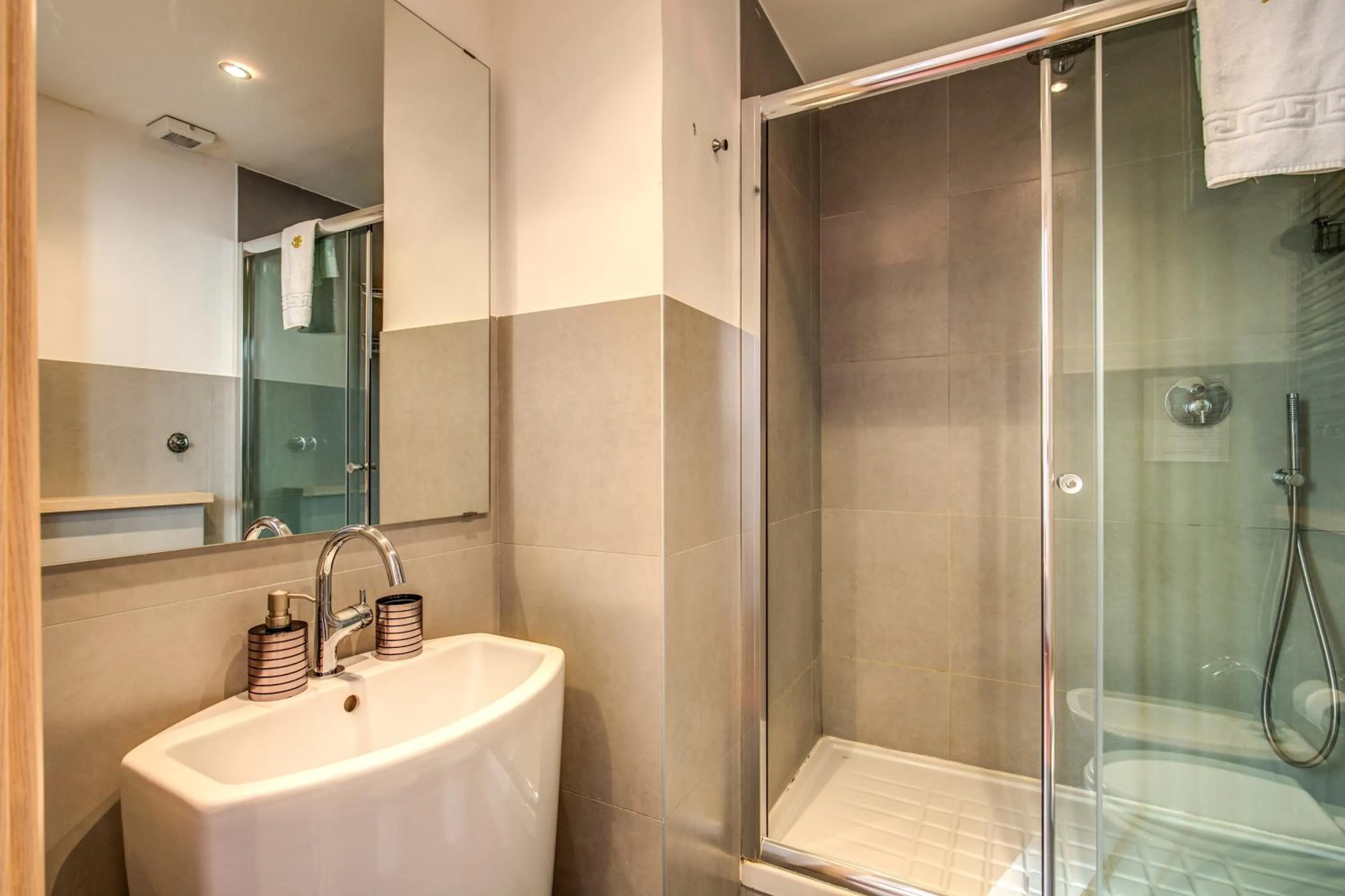 Guest House o Affittacamere Magenta Fico 2