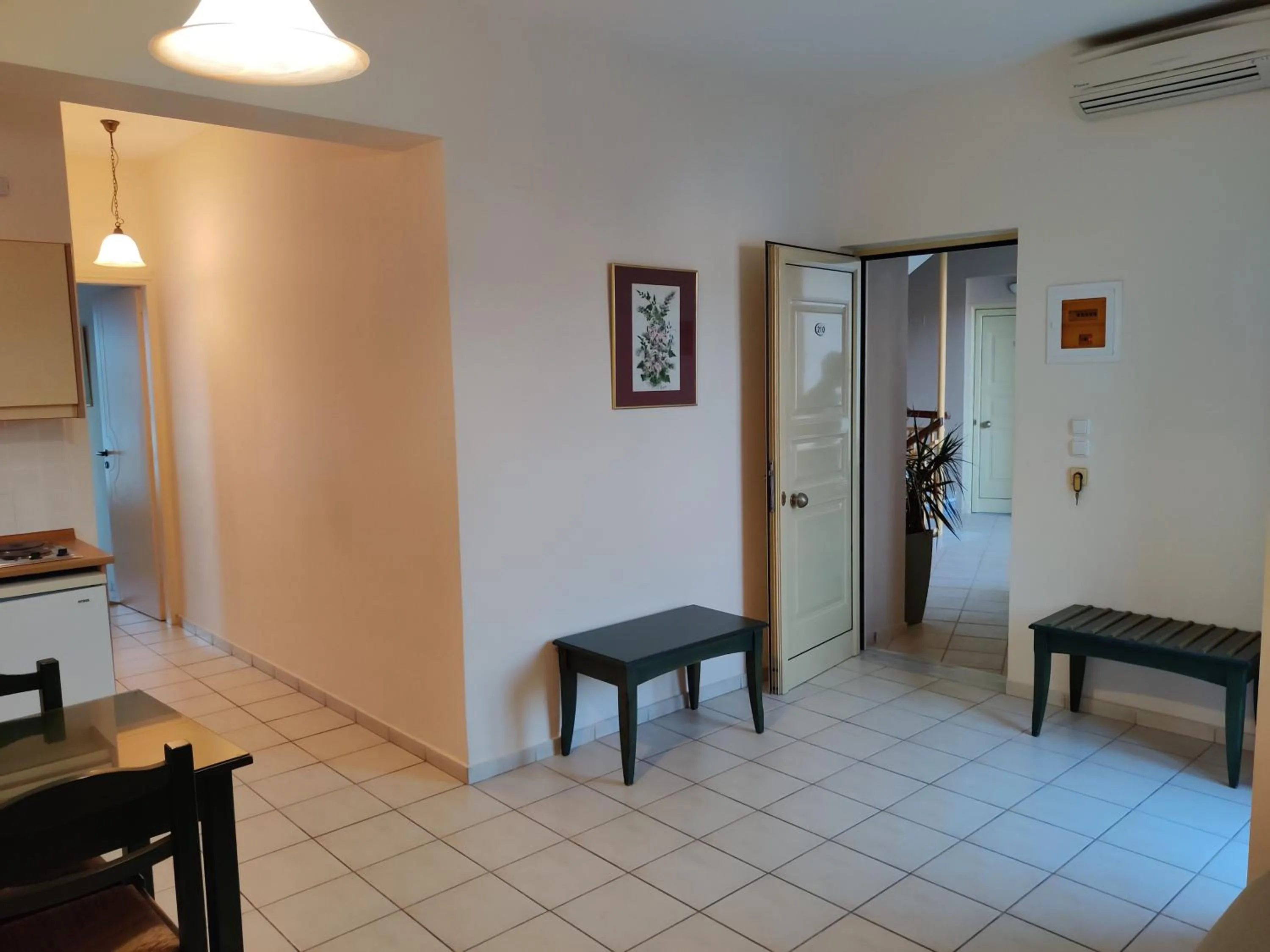 Seating area in Zannis Hotel